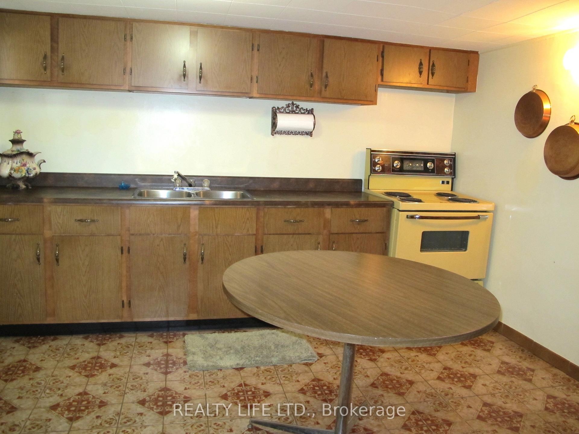 Photo 43 of 4 Rosalie Avenue, North York, Downsview-Roding-CFB — HOMEH