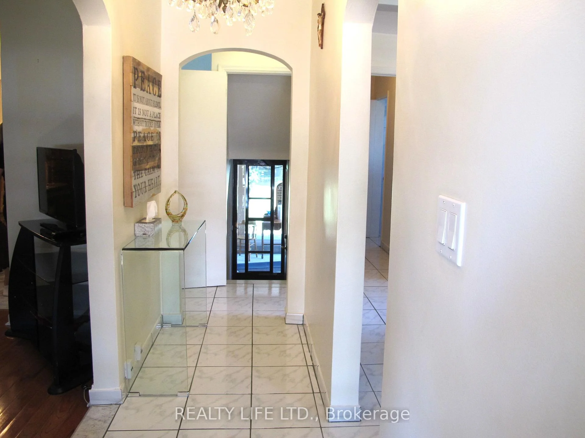 Photo 19 of 4 Rosalie Avenue, North York, Downsview-Roding-CFB — HOMEH