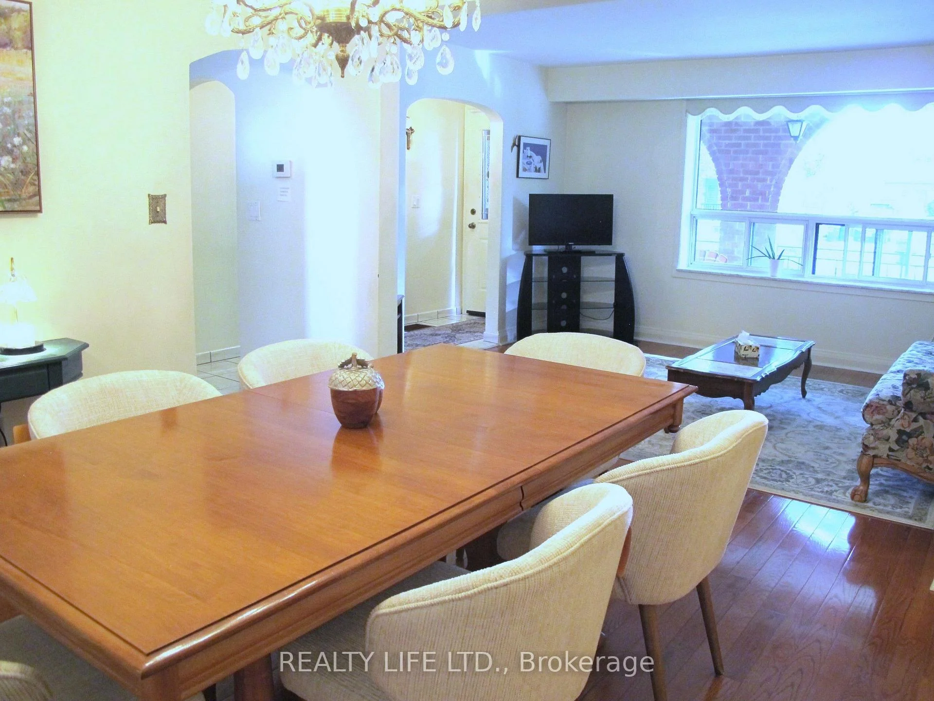 Photo 15 of 4 Rosalie Avenue, North York, Downsview-Roding-CFB — HOMEH