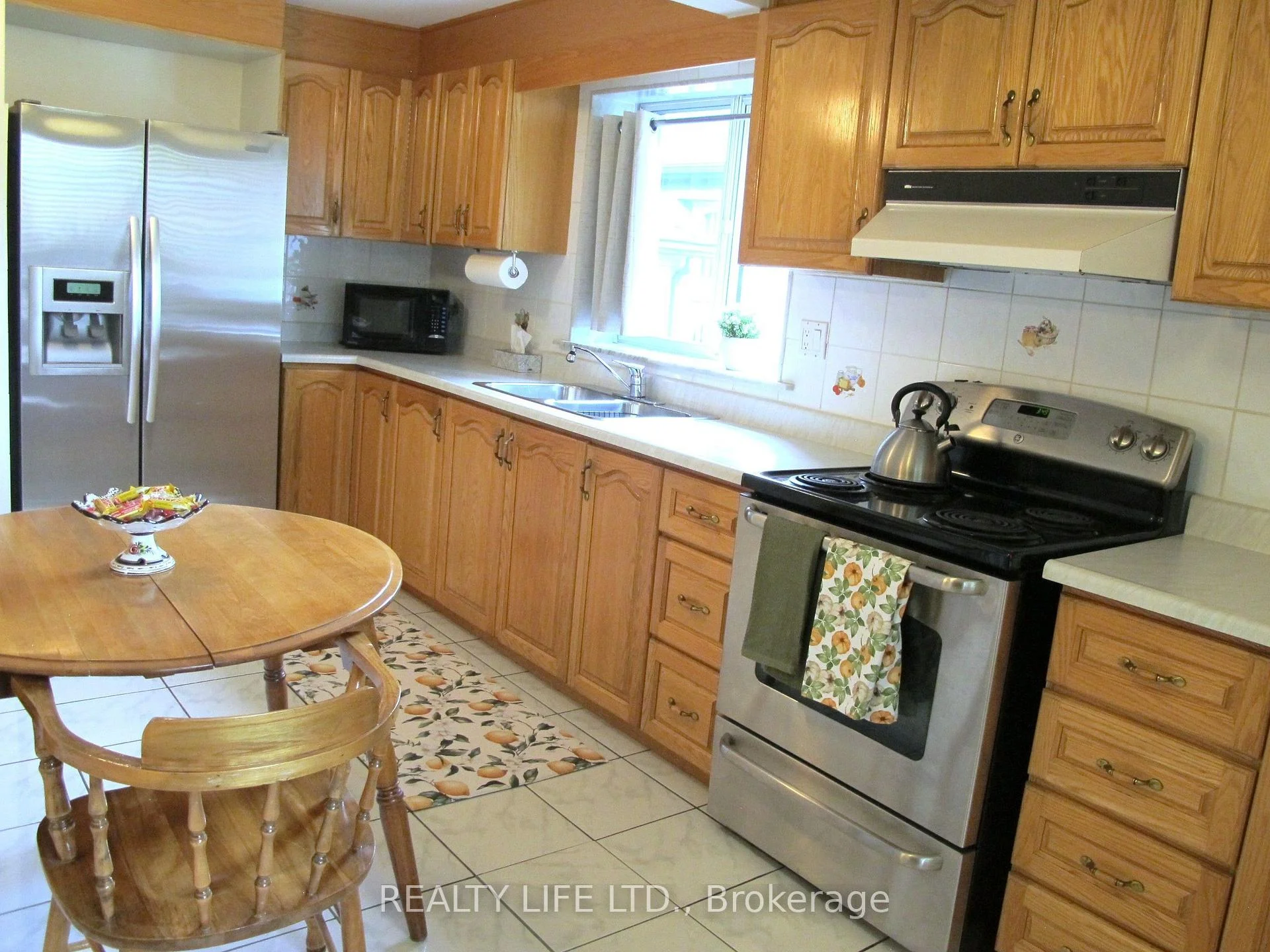 Photo 24 of 4 Rosalie Avenue, North York, Downsview-Roding-CFB — HOMEH