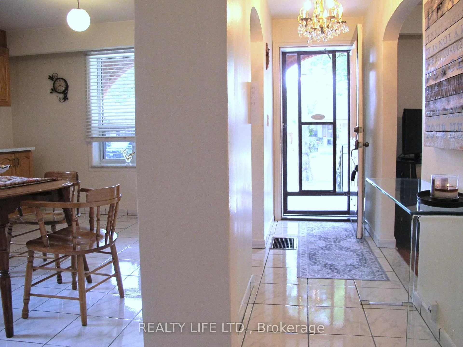 Photo 26 of 4 Rosalie Avenue, North York, Downsview-Roding-CFB — HOMEH