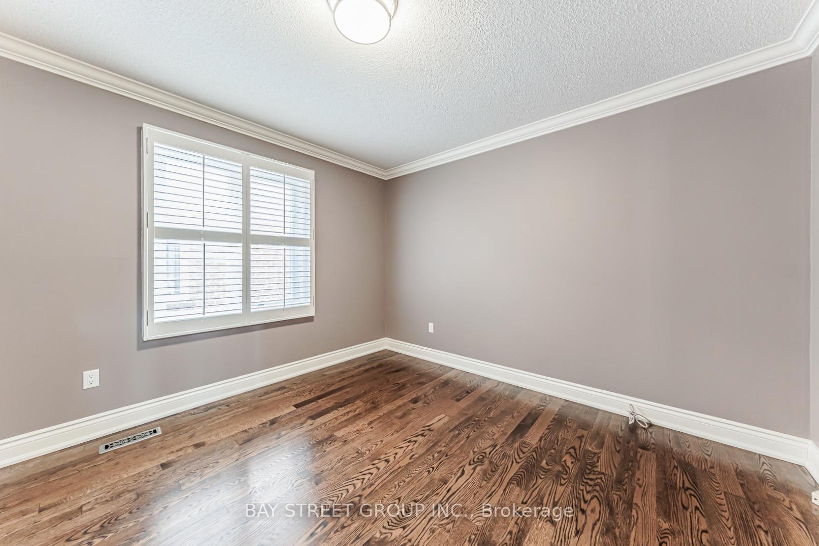 Photo 23 of 2191 Dunvegan Avenue, Oakville, Ford — HOMEH