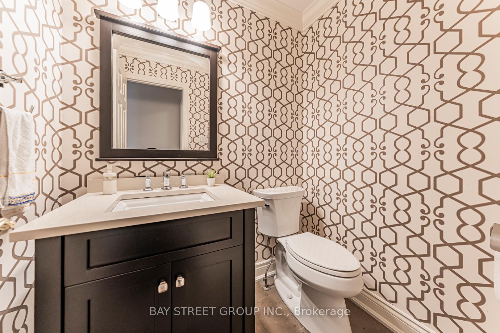 Photo 25 of 2191 Dunvegan Avenue, Oakville, Ford — HOMEH