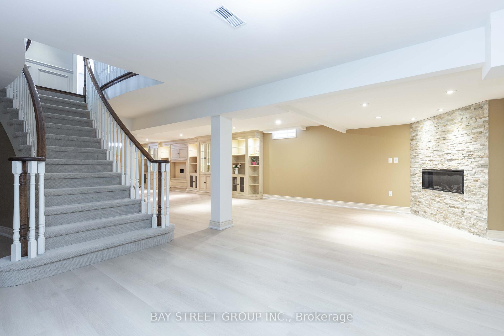 Photo 43 of 2191 Dunvegan Avenue, Oakville, Ford — HOMEH