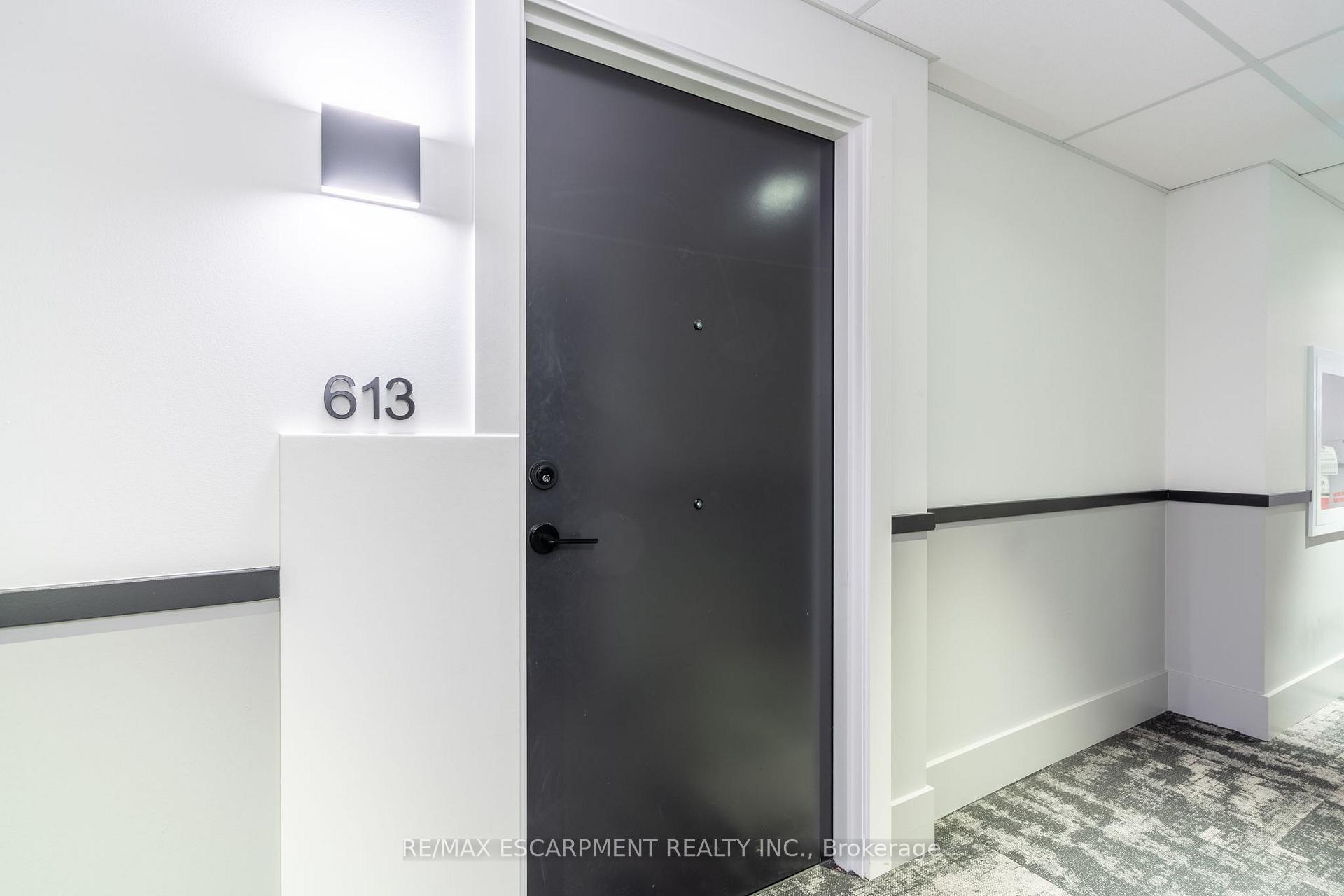 Photo 4 of Unit 613, 600 North Service Road, Hamilton, Lakeshore — HOMEH