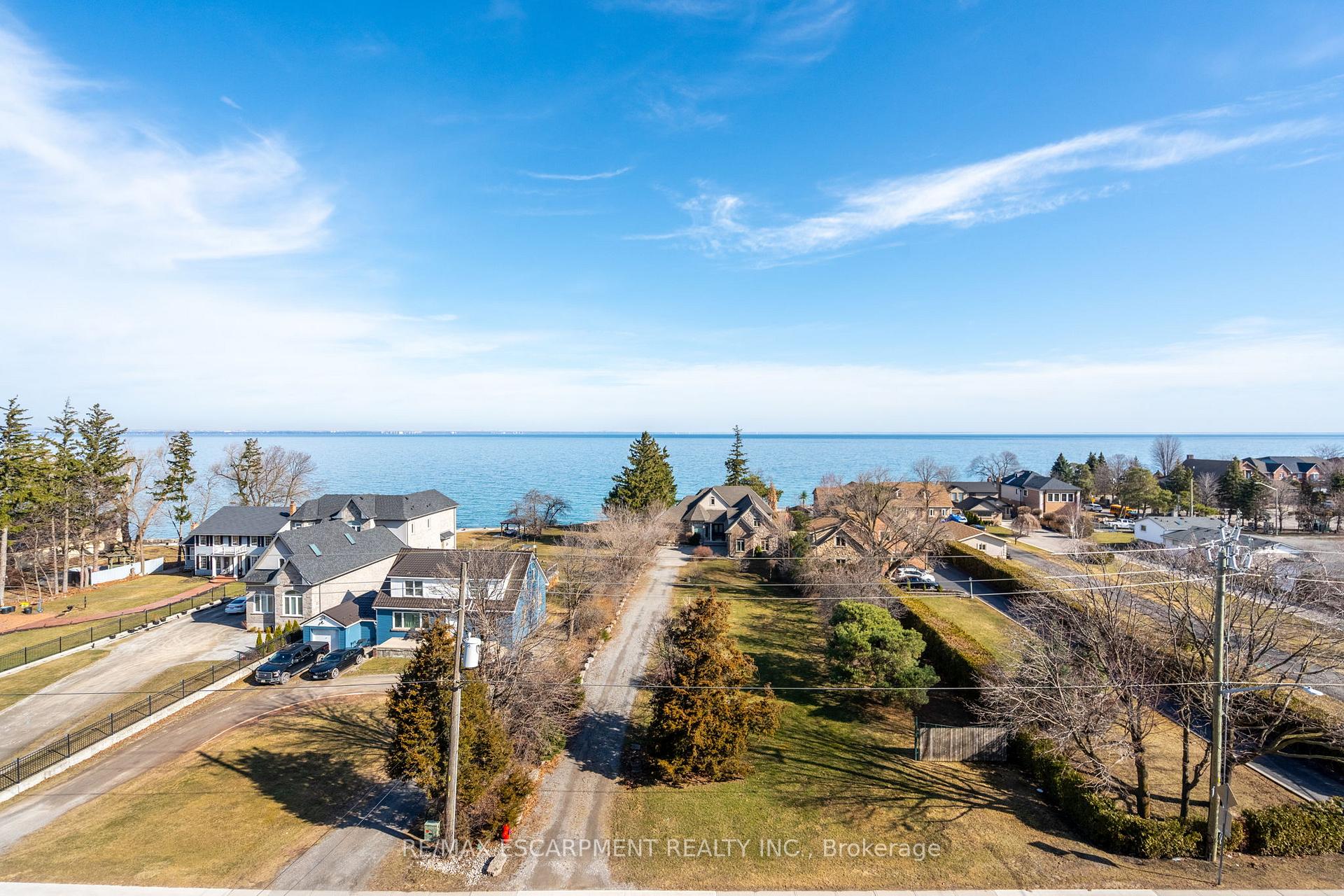 Photo 14 of Unit 613, 600 North Service Road, Hamilton, Lakeshore — HOMEH