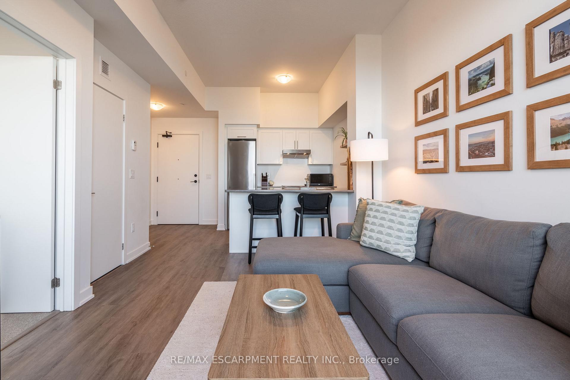 Photo 15 of Unit 613, 600 North Service Road, Hamilton, Lakeshore — HOMEH