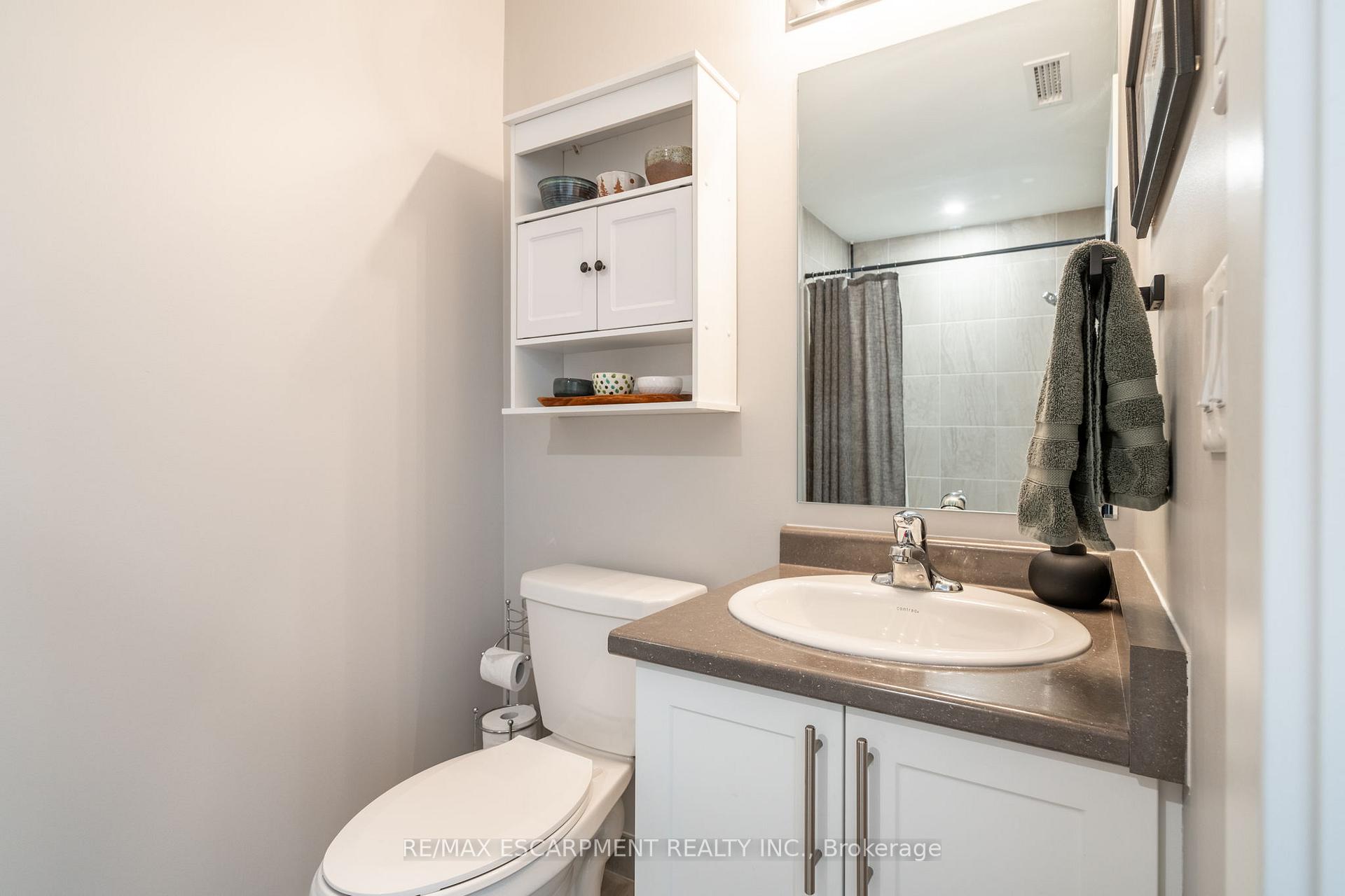 Photo 21 of Unit 613, 600 North Service Road, Hamilton, Lakeshore — HOMEH