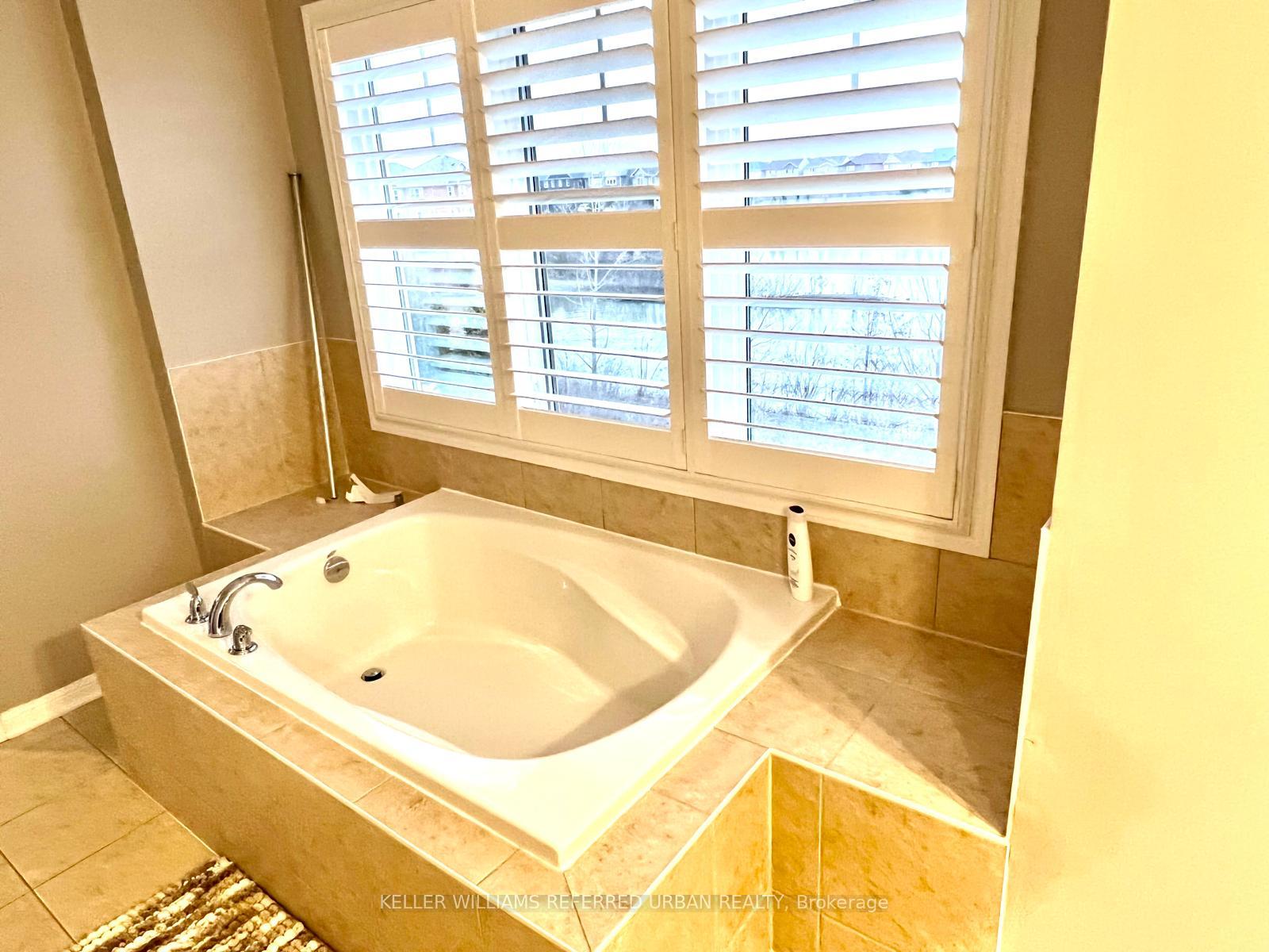 Photo 15 of 1063 Farmstead Drive, Milton, Willmott — HOMEH
