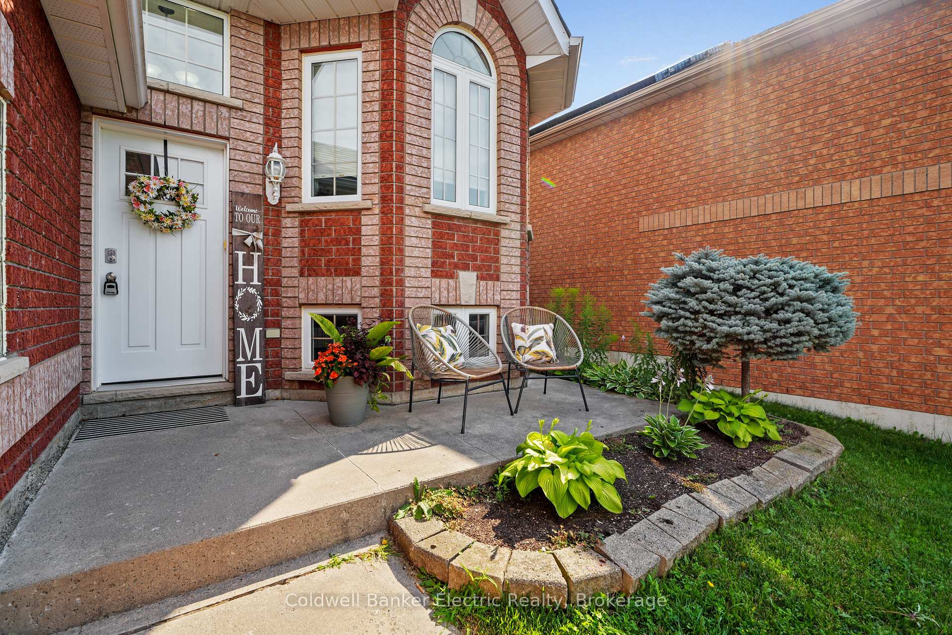 Photo 3 of 121 Haden Avenue, Peterborough, Northcrest Ward 5 — HOMEH