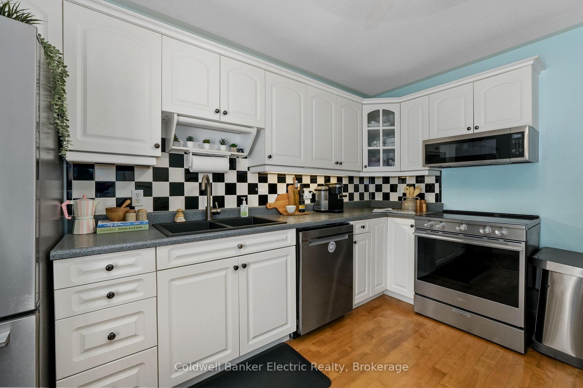 Photo 10 of 121 Haden Avenue, Peterborough, Northcrest Ward 5 — HOMEH