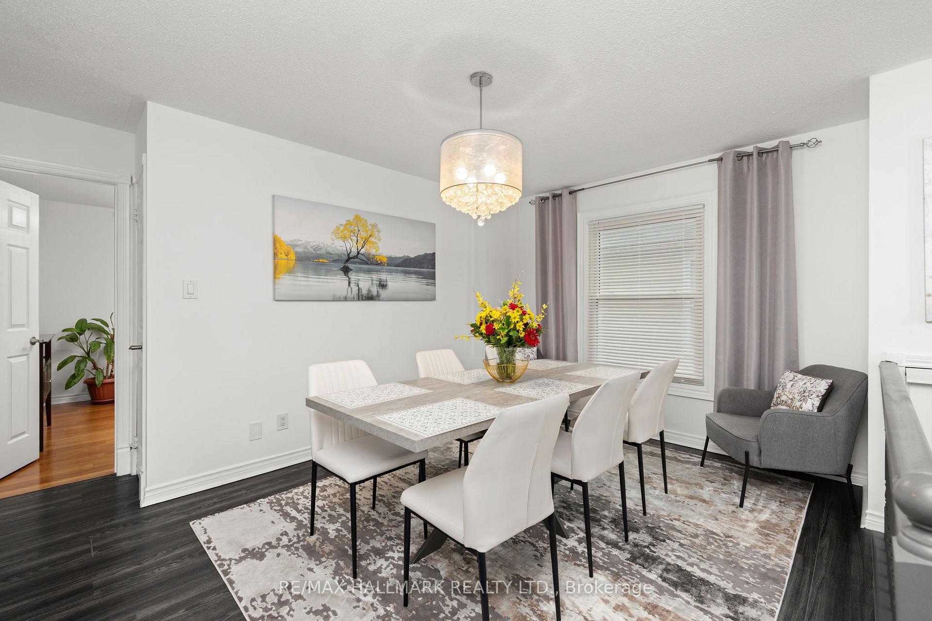 Photo 4 of 130 Elford Drive, Clarington, Bowmanville — HOMEH