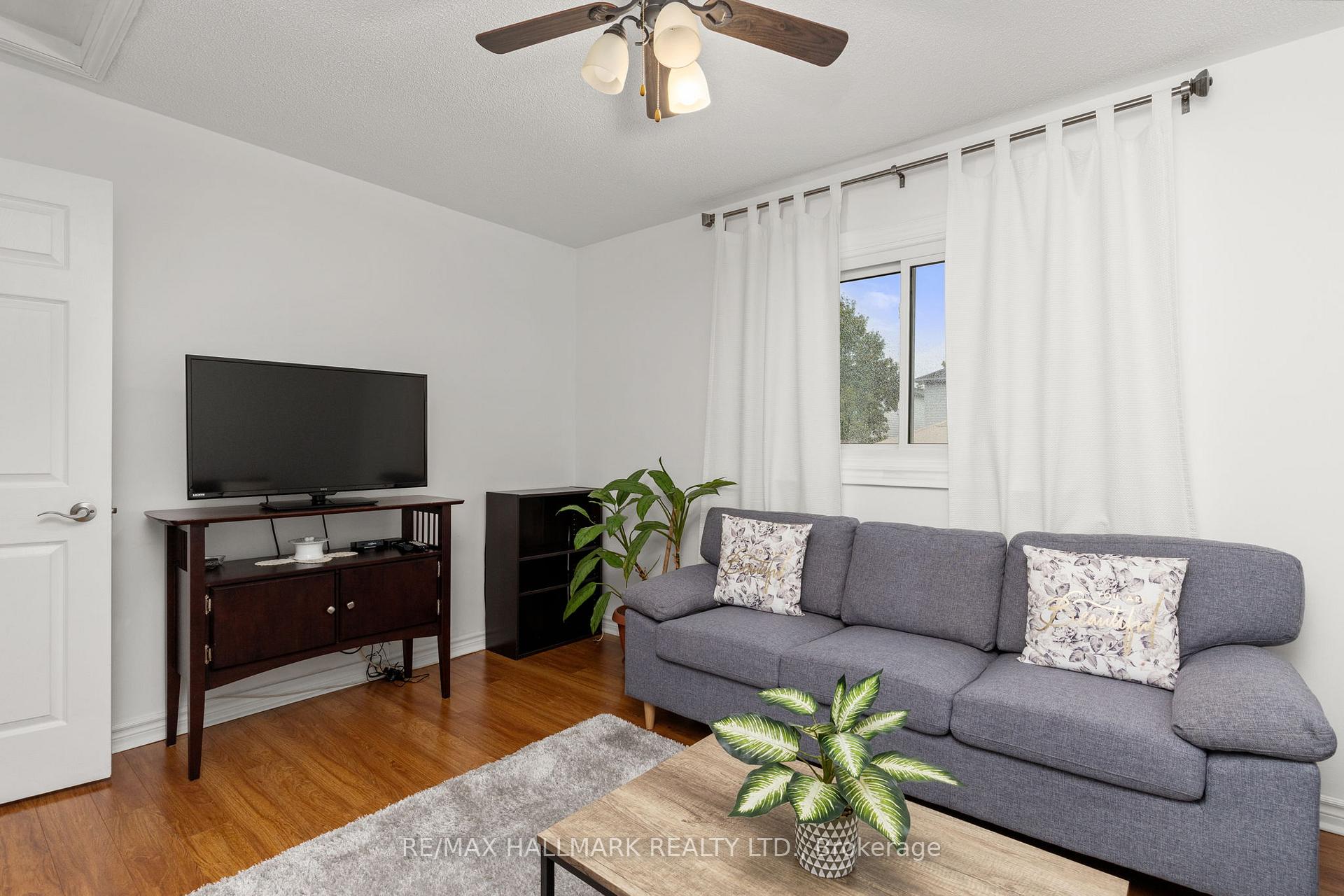 Photo 8 of 130 Elford Drive, Clarington, Bowmanville — HOMEH