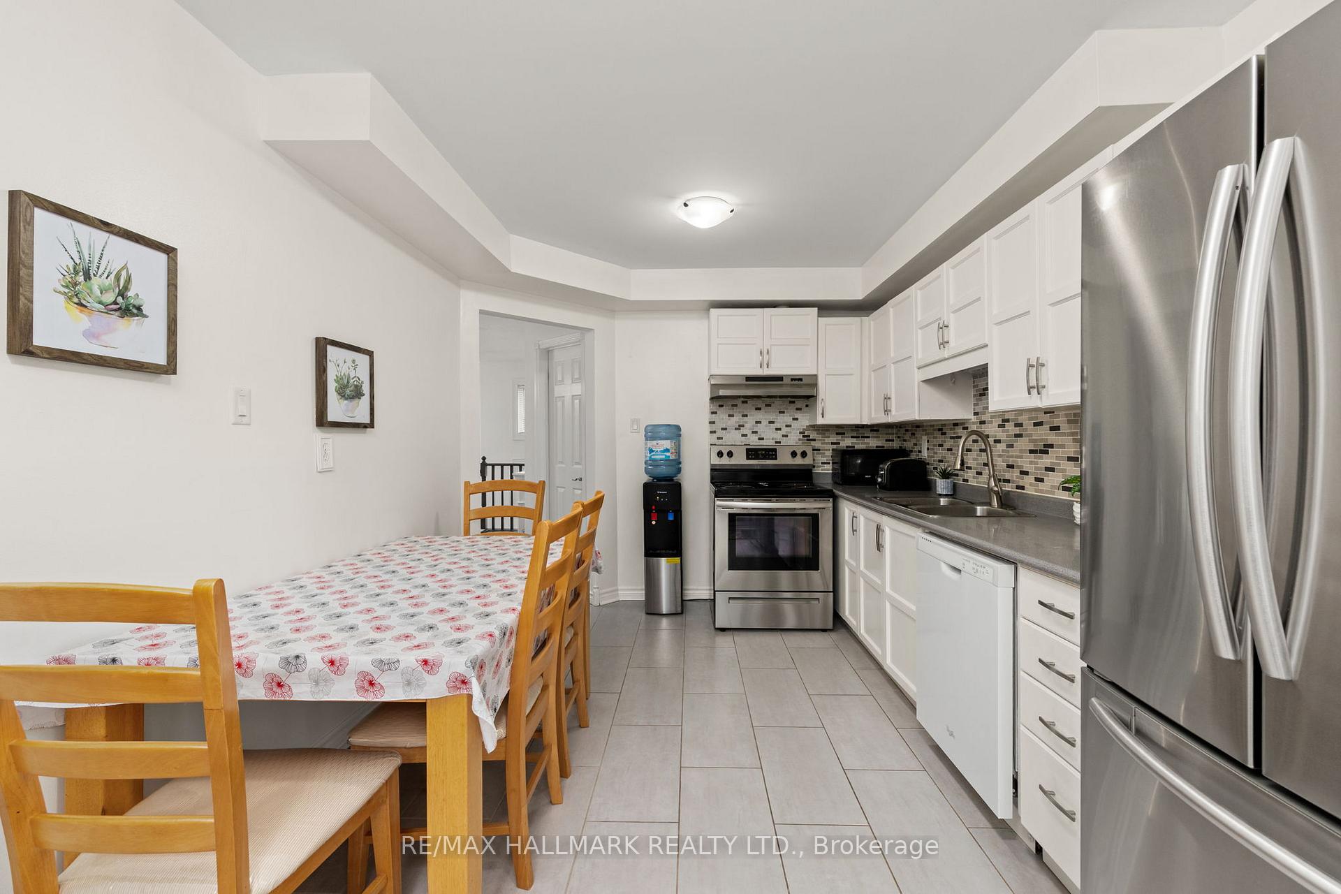 Photo 11 of 130 Elford Drive, Clarington, Bowmanville — HOMEH