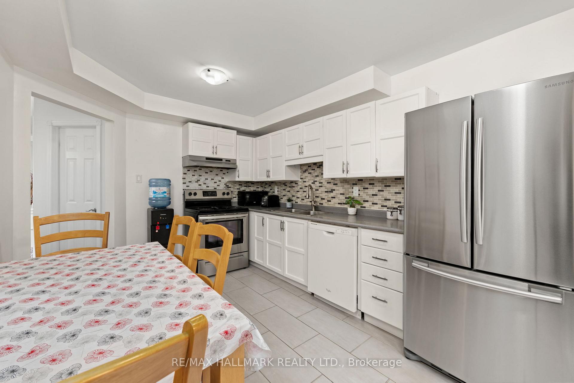 Photo 12 of 130 Elford Drive, Clarington, Bowmanville — HOMEH