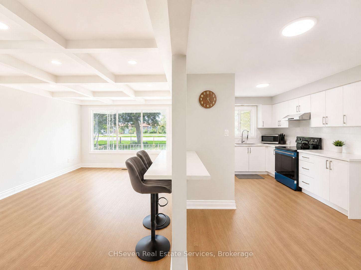 Photo 3 of Unit MAIN, 219 Sunnybrae Avenue, Innisfil, Stroud — HOMEH