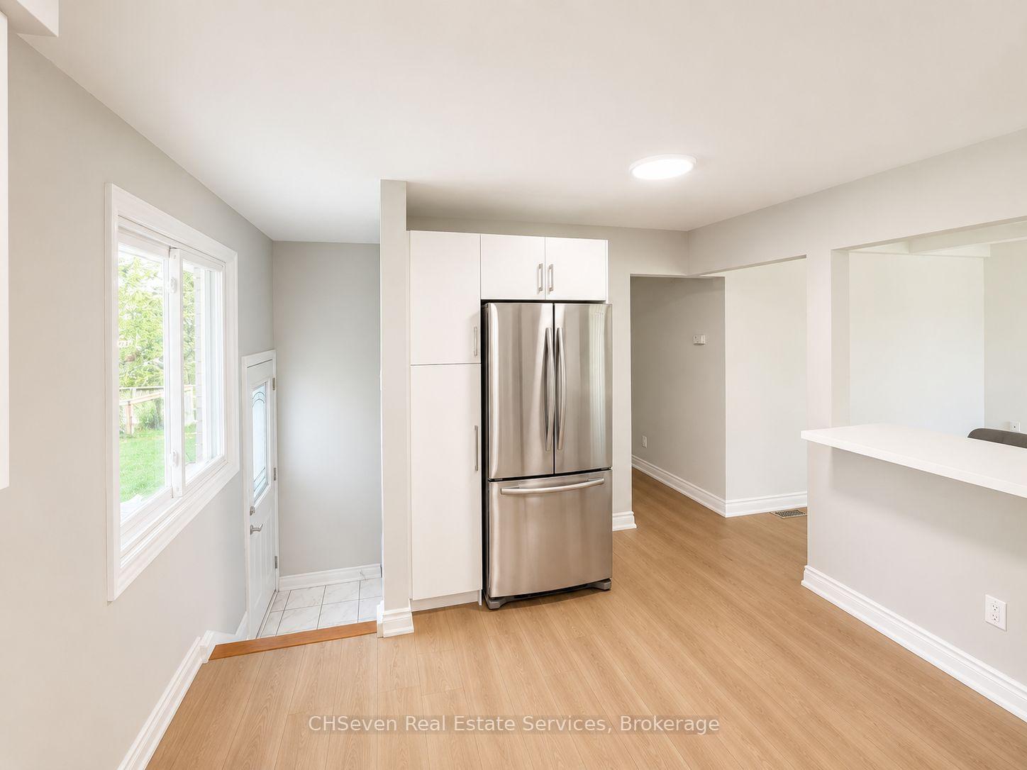 Photo 9 of Unit MAIN, 219 Sunnybrae Avenue, Innisfil, Stroud — HOMEH