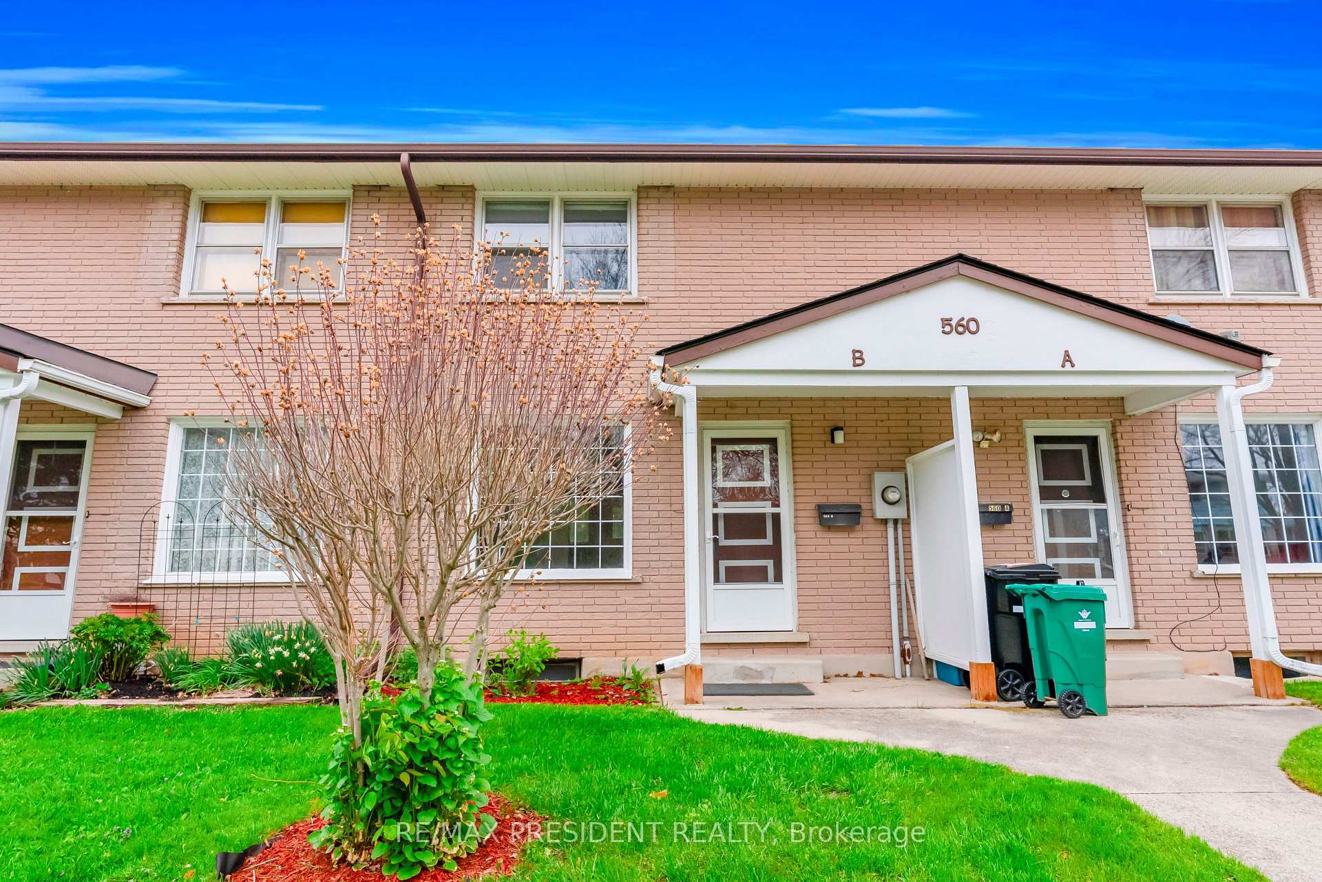 Photo 4 of 564 Brookhaven Crescent, Waterloo, Lakeshore Village — HOMEH