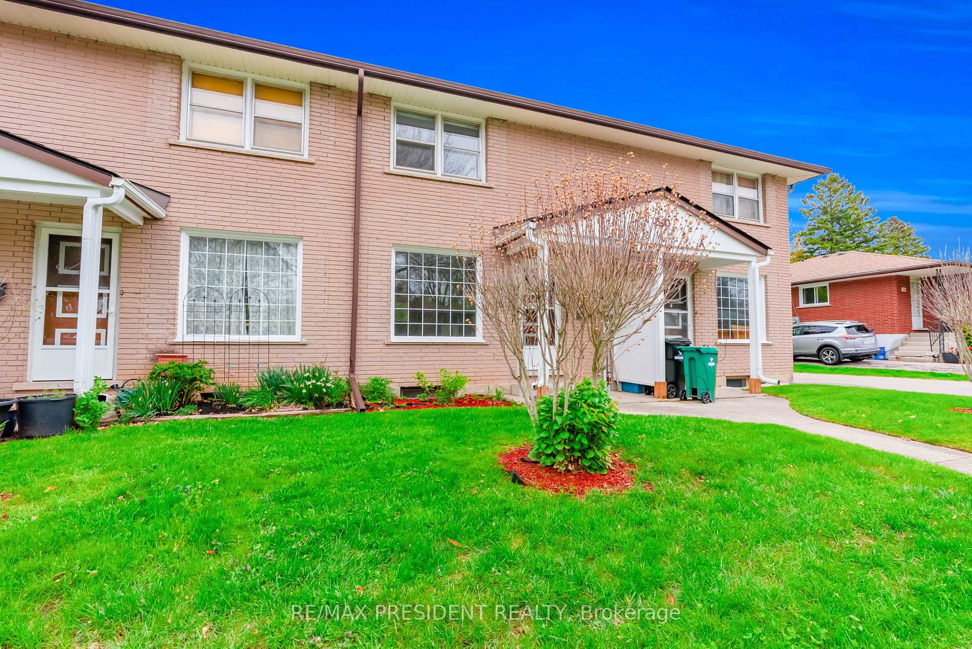 Photo 5 of 564 Brookhaven Crescent, Waterloo, Lakeshore Village — HOMEH