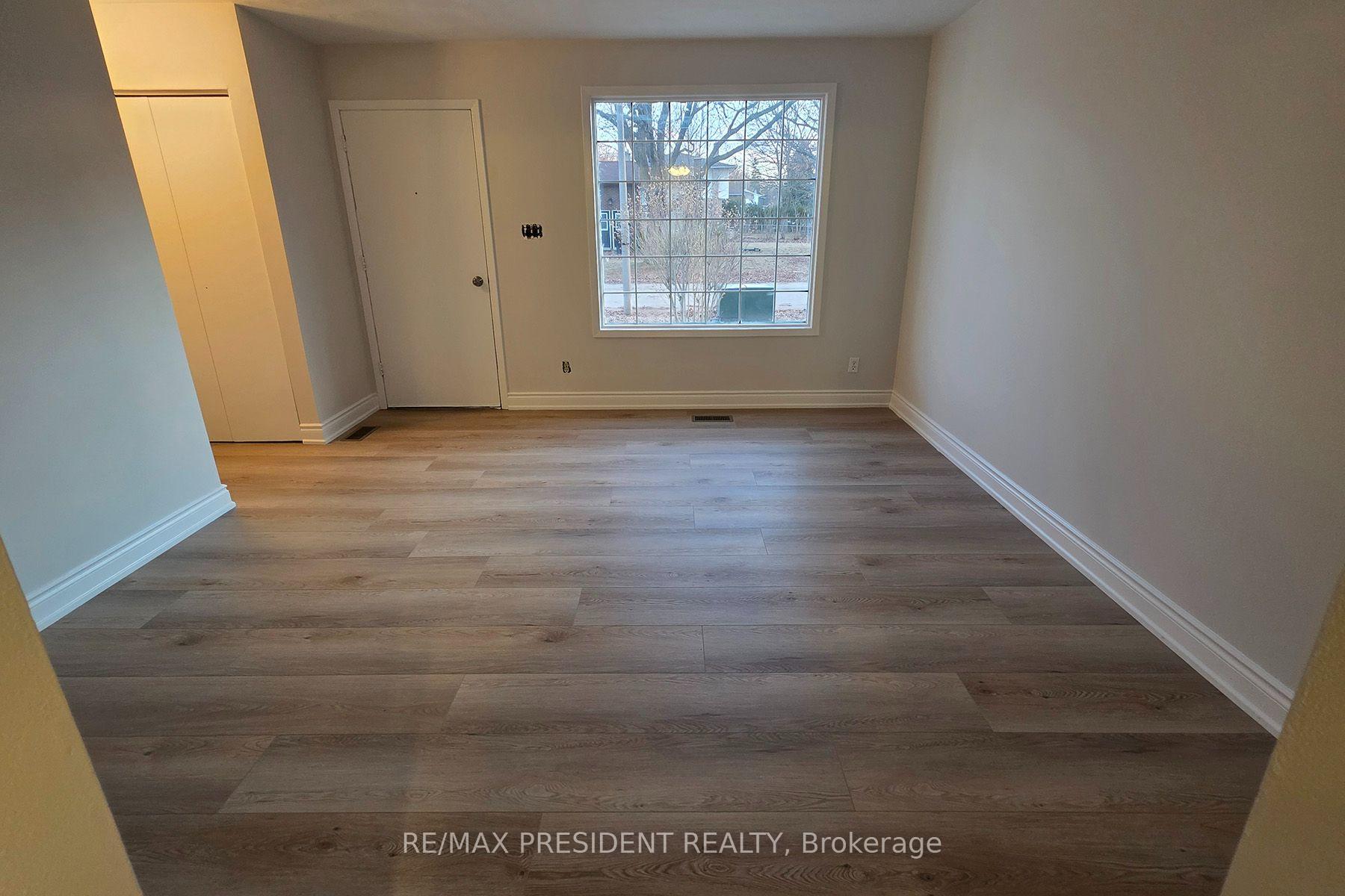 Photo 11 of 564 Brookhaven Crescent, Waterloo, Lakeshore Village — HOMEH