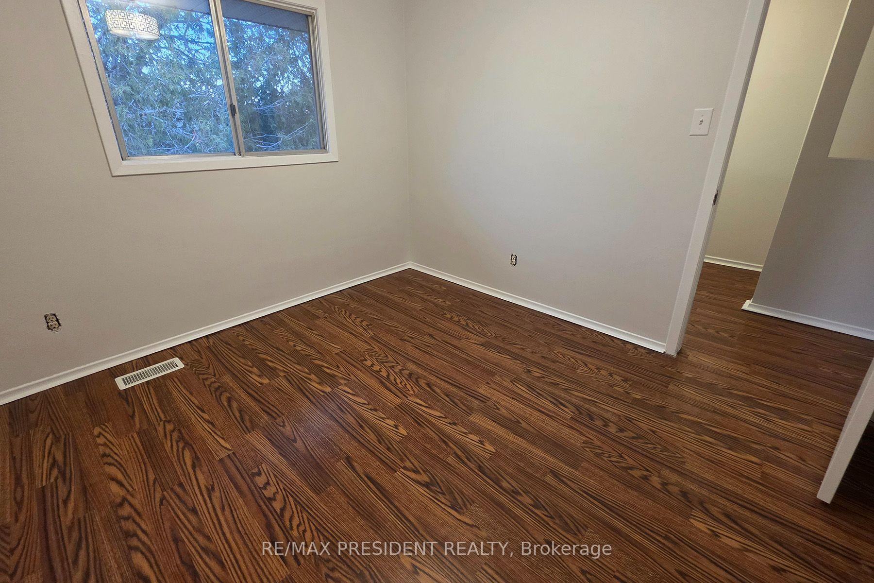 Photo 20 of 564 Brookhaven Crescent, Waterloo, Lakeshore Village — HOMEH