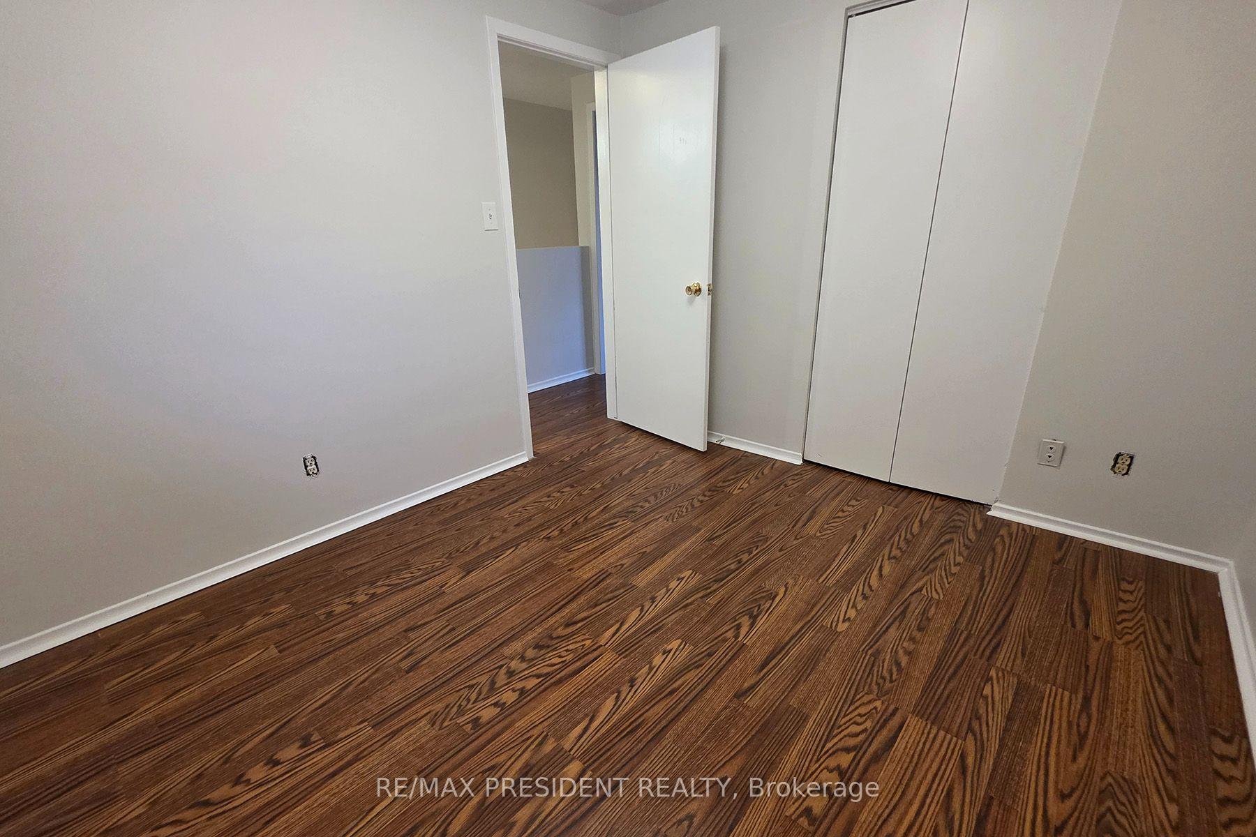 Photo 21 of 564 Brookhaven Crescent, Waterloo, Lakeshore Village — HOMEH