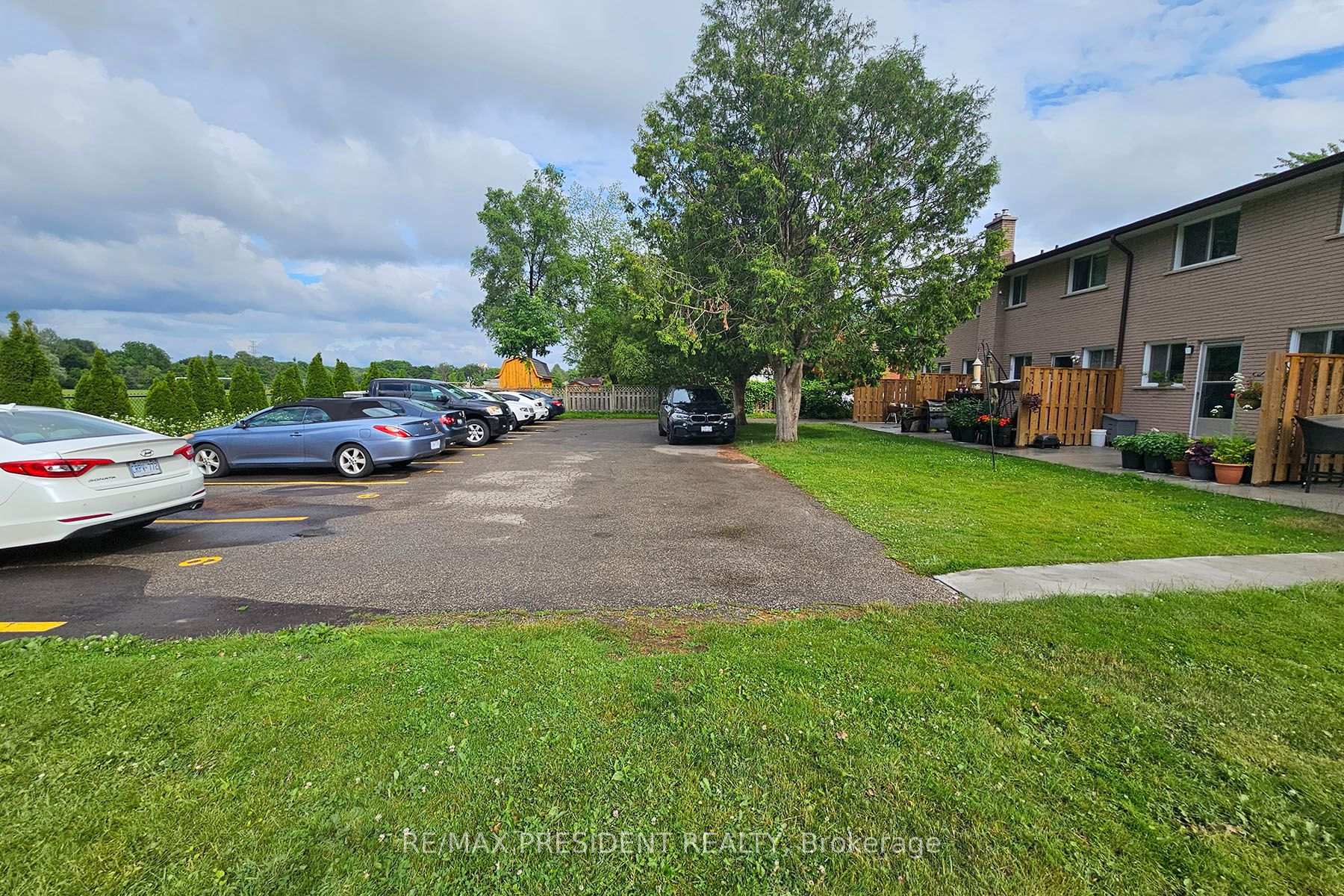 Photo 25 of 564 Brookhaven Crescent, Waterloo, Lakeshore Village — HOMEH