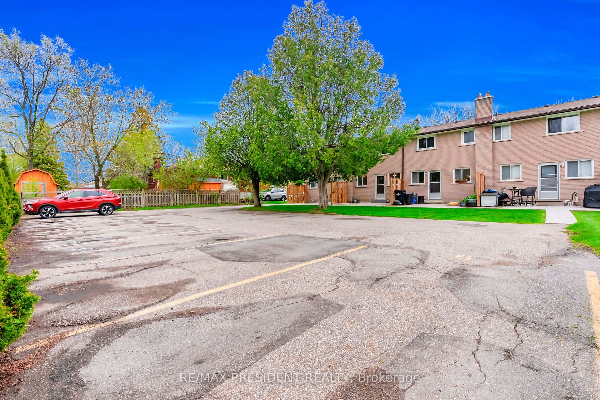 Photo 30 of 564 Brookhaven Crescent, Waterloo, Lakeshore Village — HOMEH