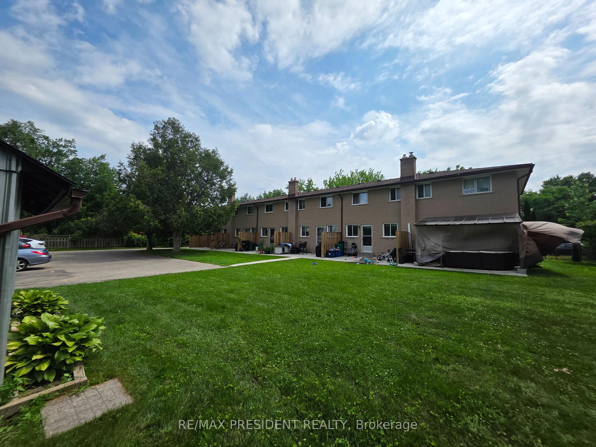 Photo 46 of 564 Brookhaven Crescent, Waterloo, Lakeshore Village — HOMEH