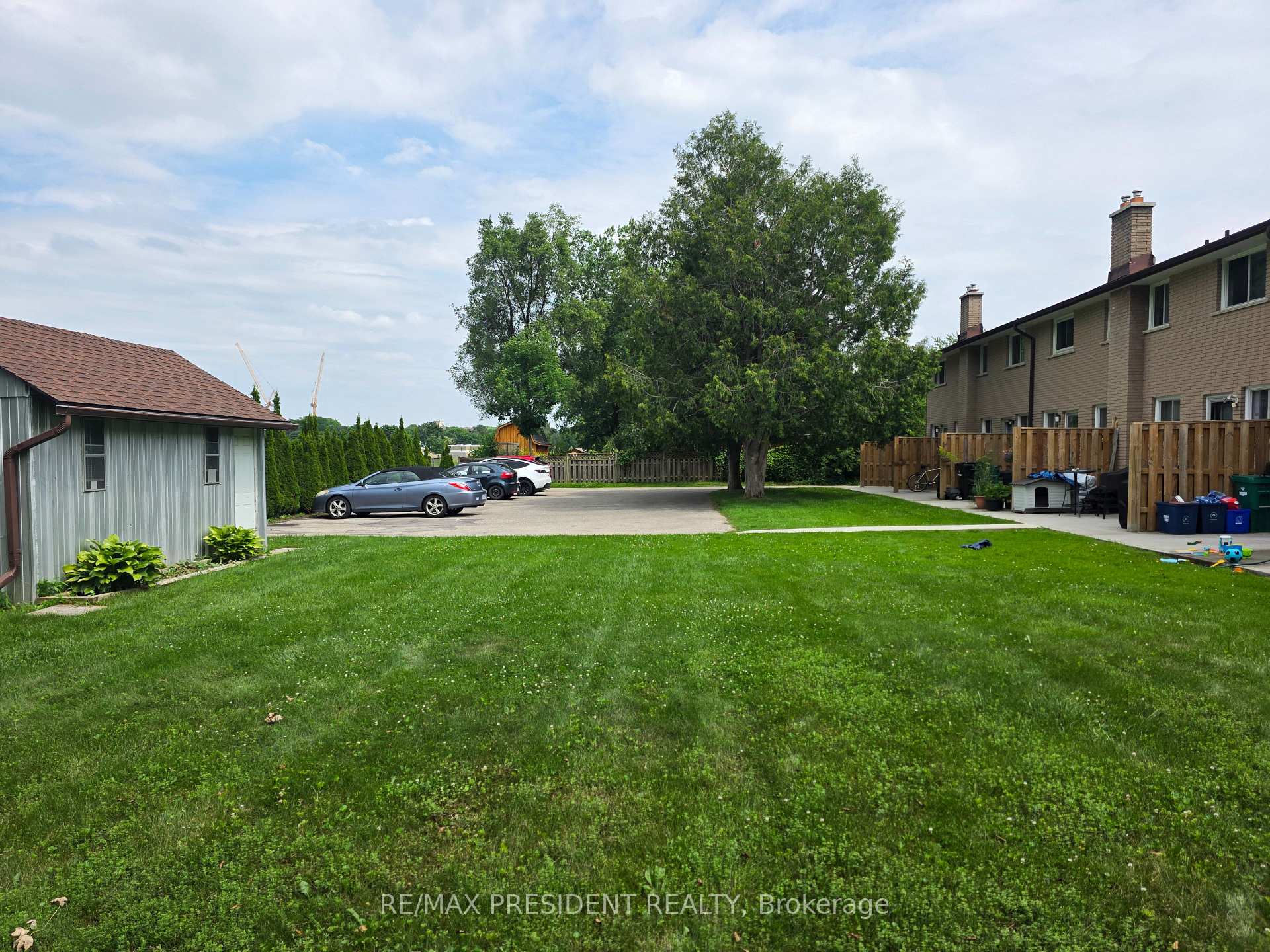 Photo 47 of 564 Brookhaven Crescent, Waterloo, Lakeshore Village — HOMEH