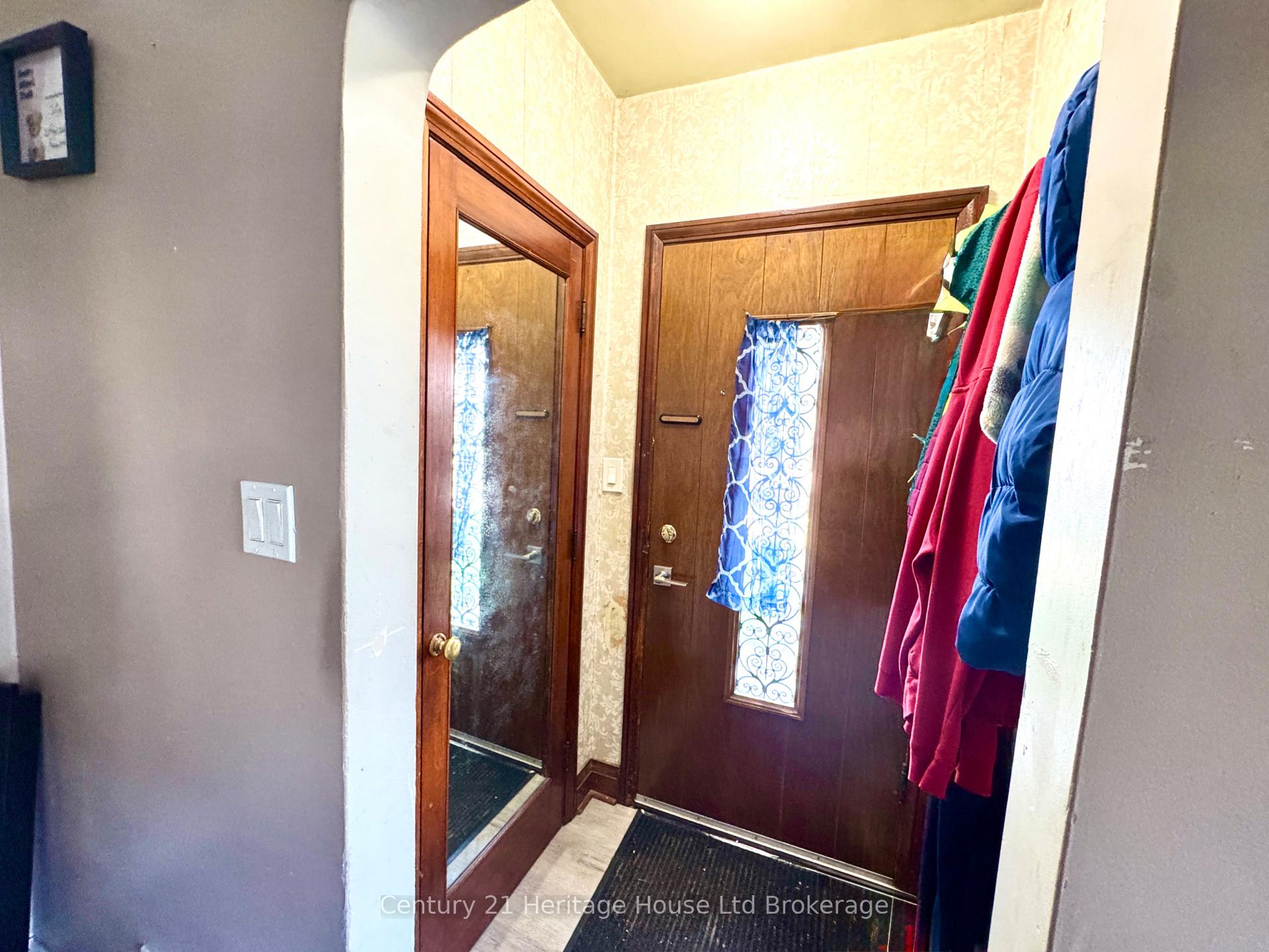 Photo 3 of 159 John Street, Ingersoll, Ingersoll - North — HOMEH
