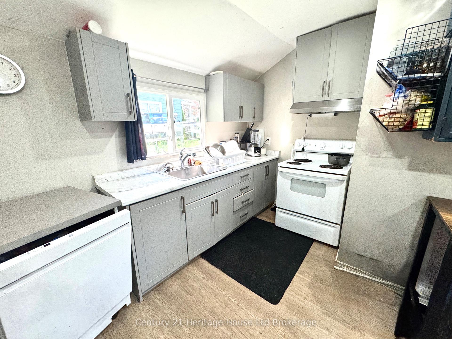 Photo 12 of 159 John Street, Ingersoll, Ingersoll - North — HOMEH