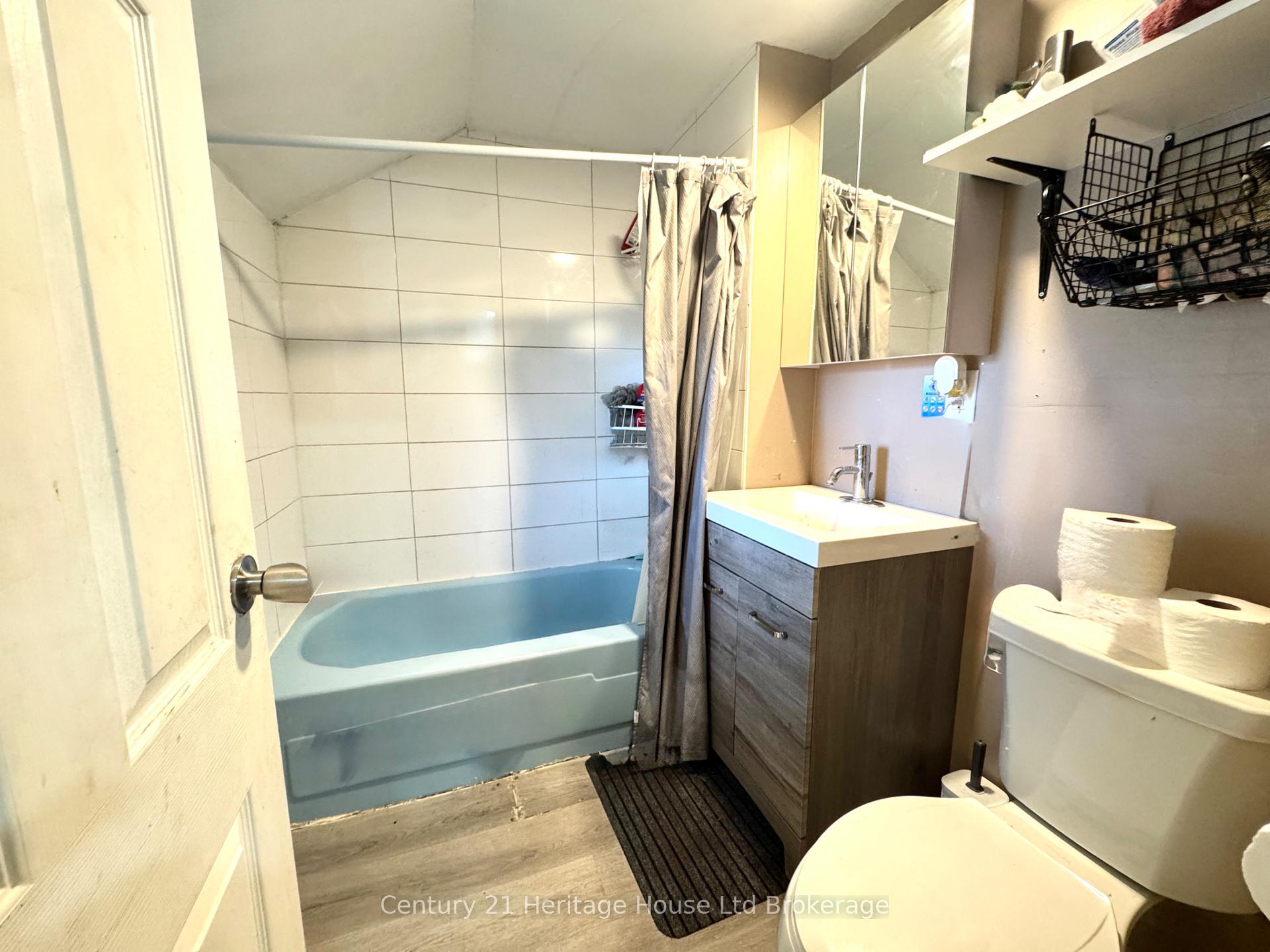 Photo 13 of 159 John Street, Ingersoll, Ingersoll - North — HOMEH