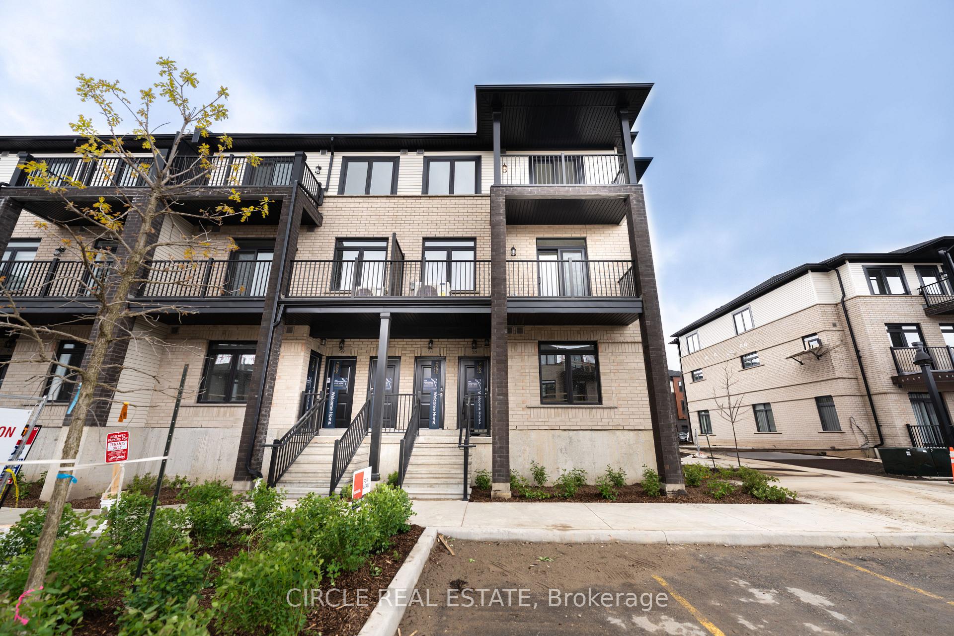 Photo 5 of 53 Thatcher Drive, Guelph, Kortright East — HOMEH