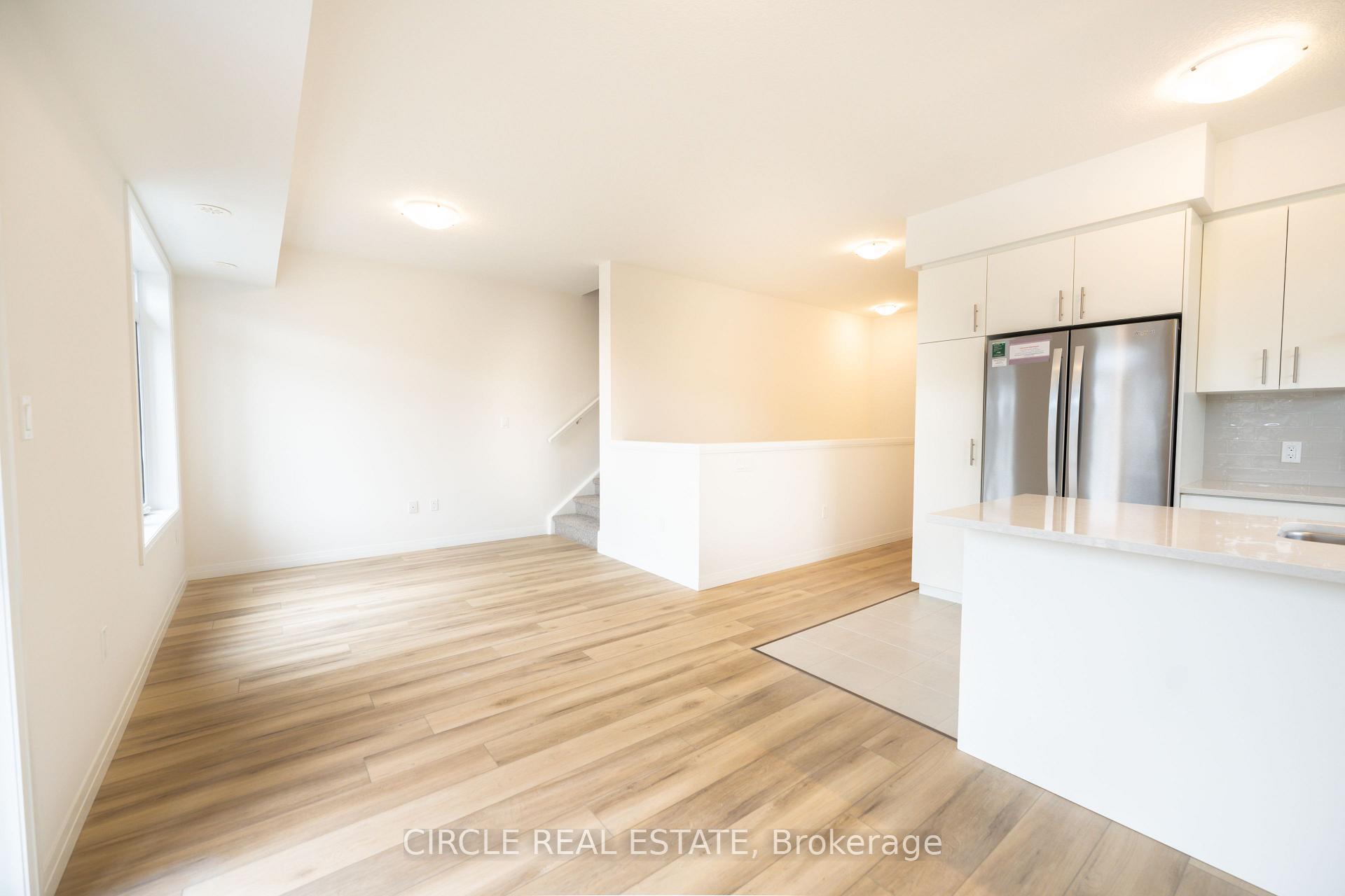 Photo 8 of 53 Thatcher Drive, Guelph, Kortright East — HOMEH