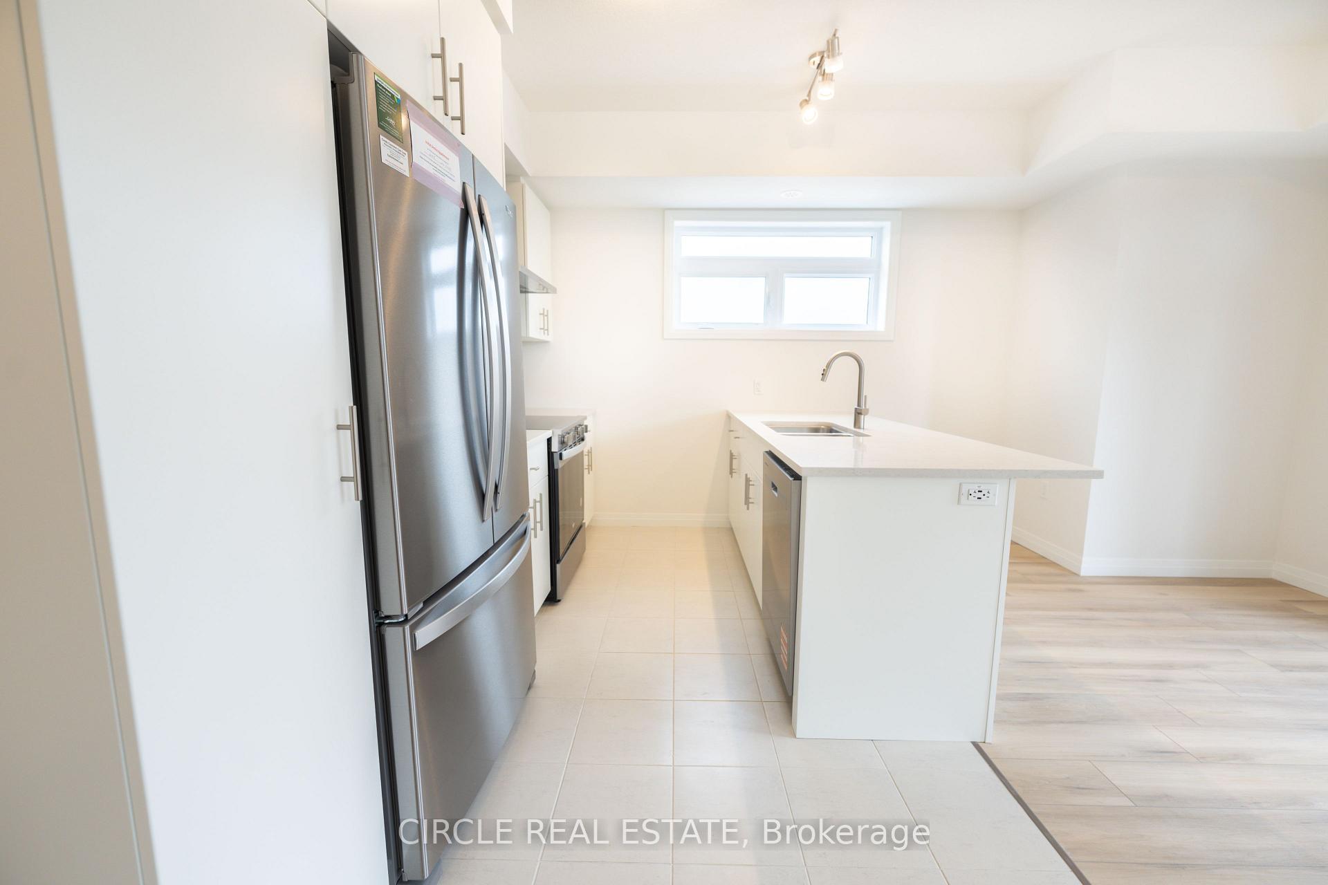 Photo 15 of 53 Thatcher Drive, Guelph, Kortright East — HOMEH