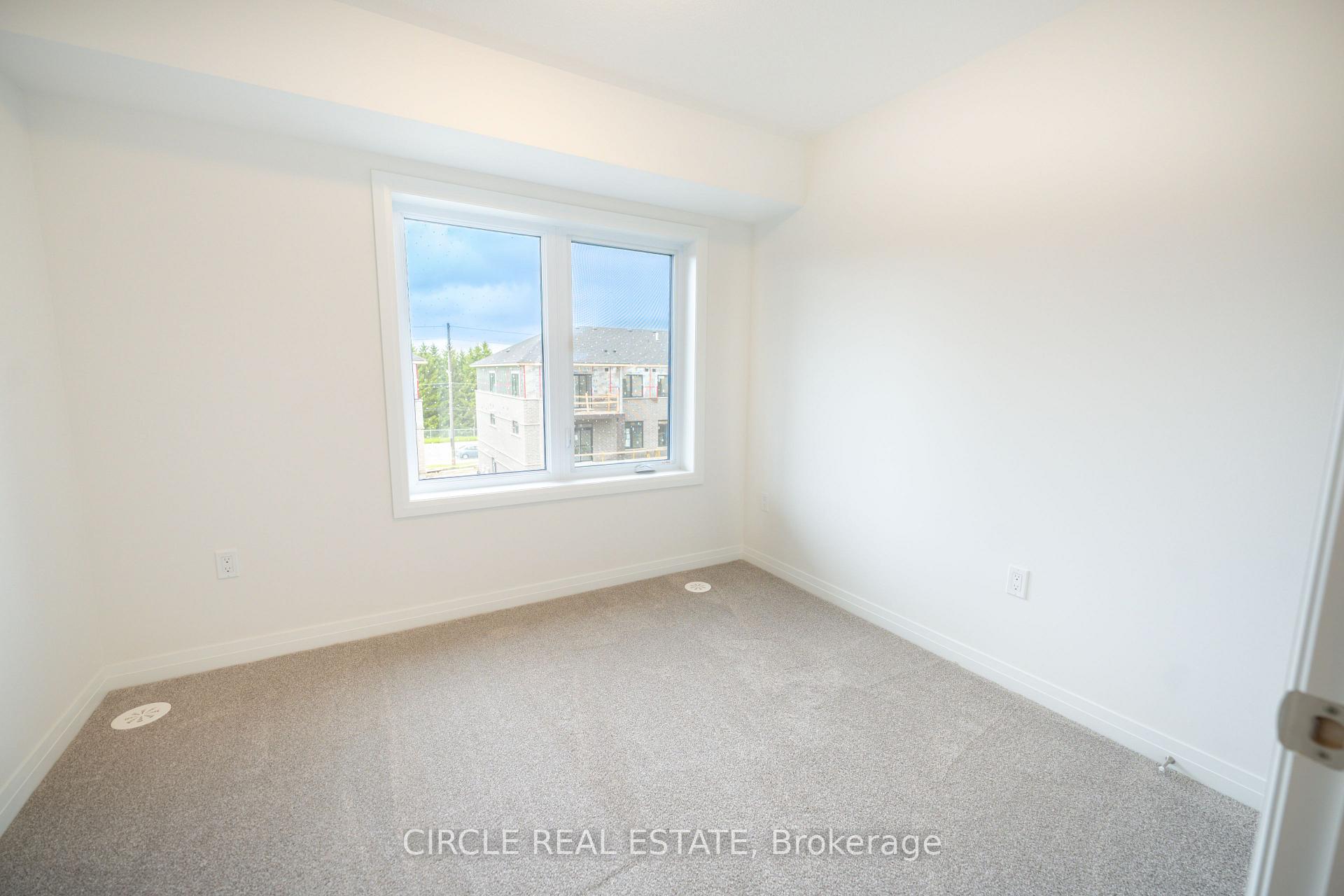 Photo 40 of 53 Thatcher Drive, Guelph, Kortright East — HOMEH