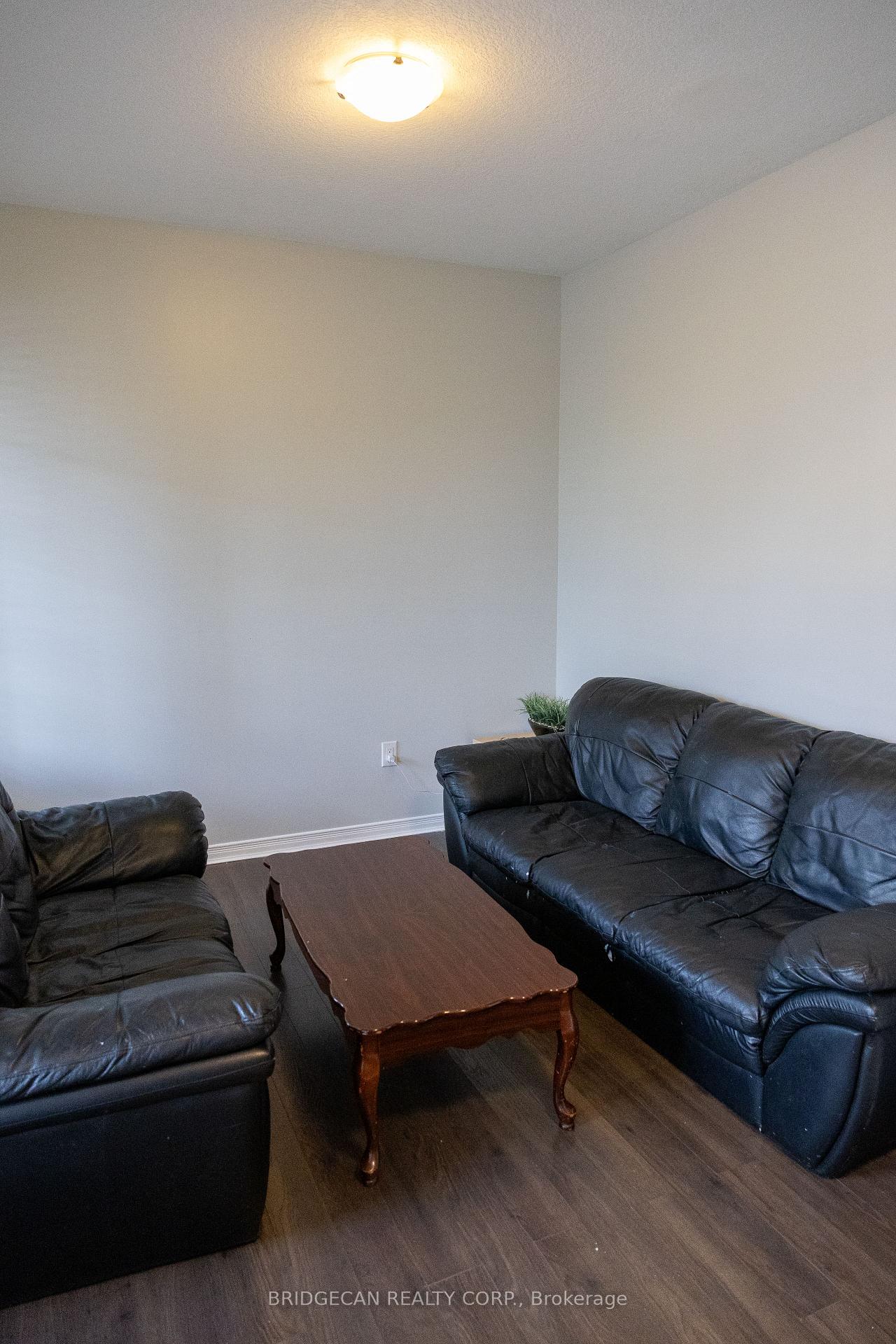 Photo 4 of 20 Gillespie Drive, Brantford, Empire South — HOMEH