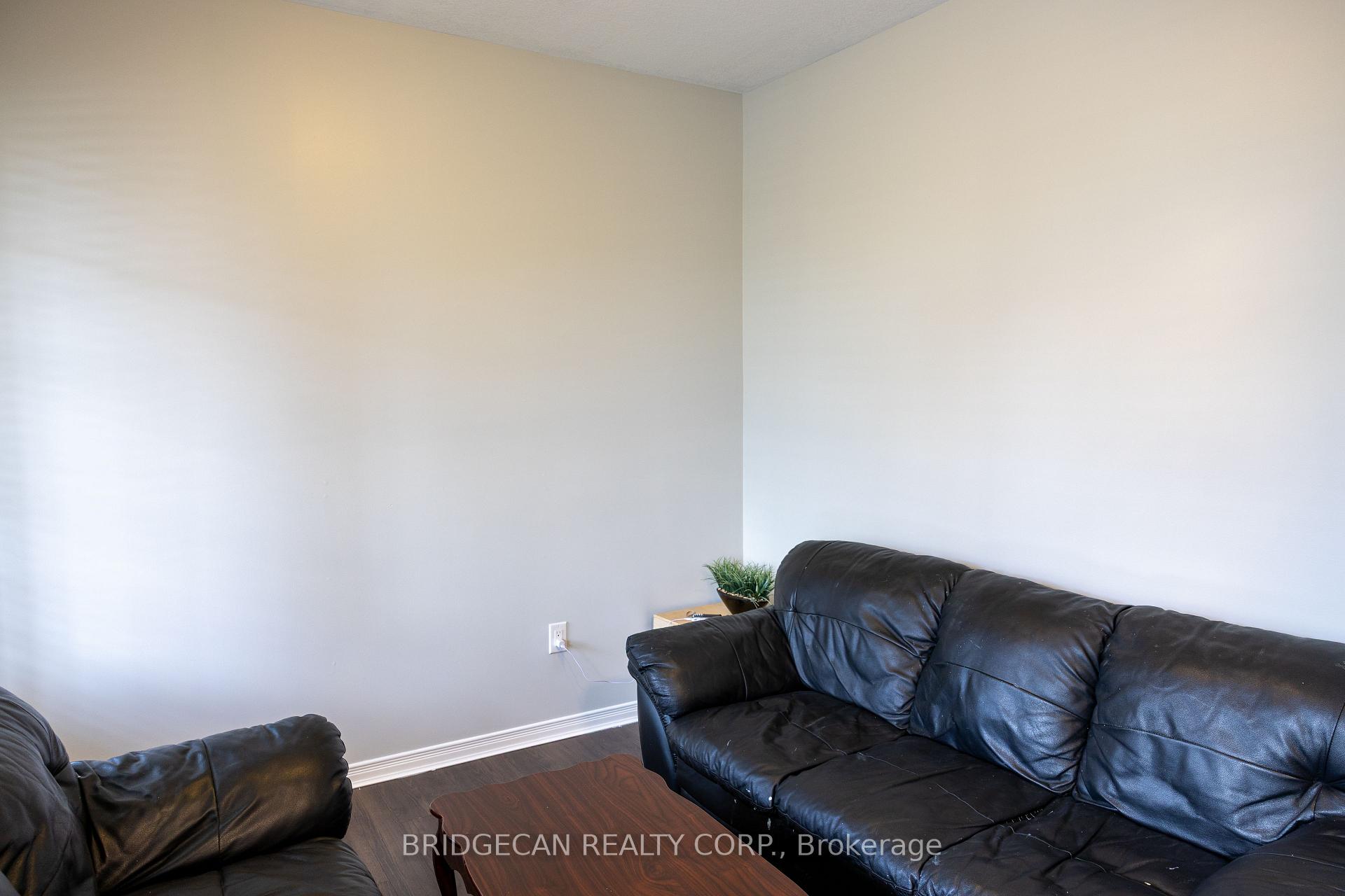 Photo 5 of 20 Gillespie Drive, Brantford, Empire South — HOMEH