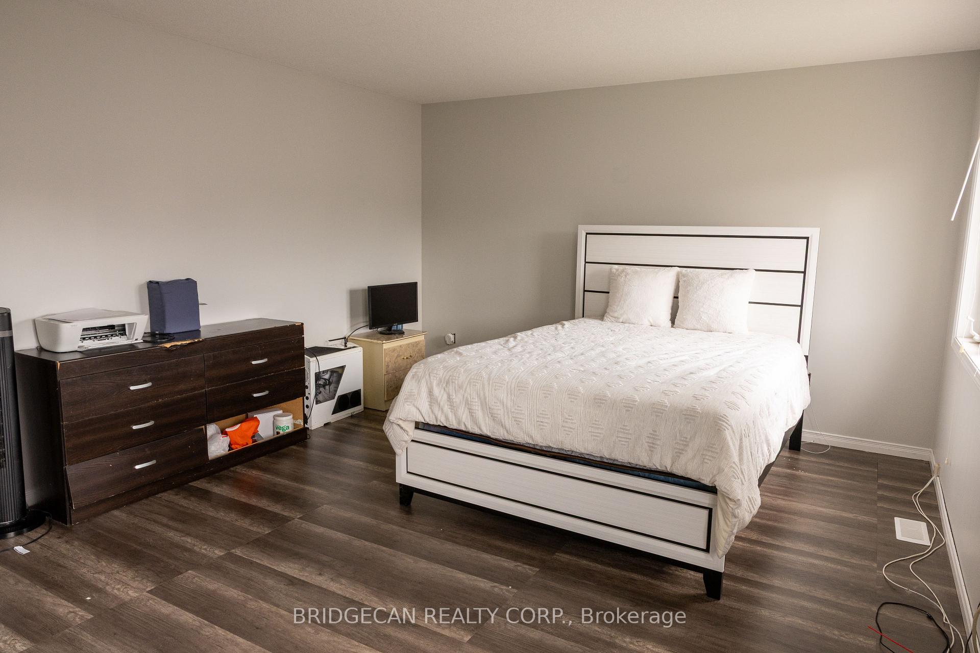 Photo 35 of 20 Gillespie Drive, Brantford, Empire South — HOMEH