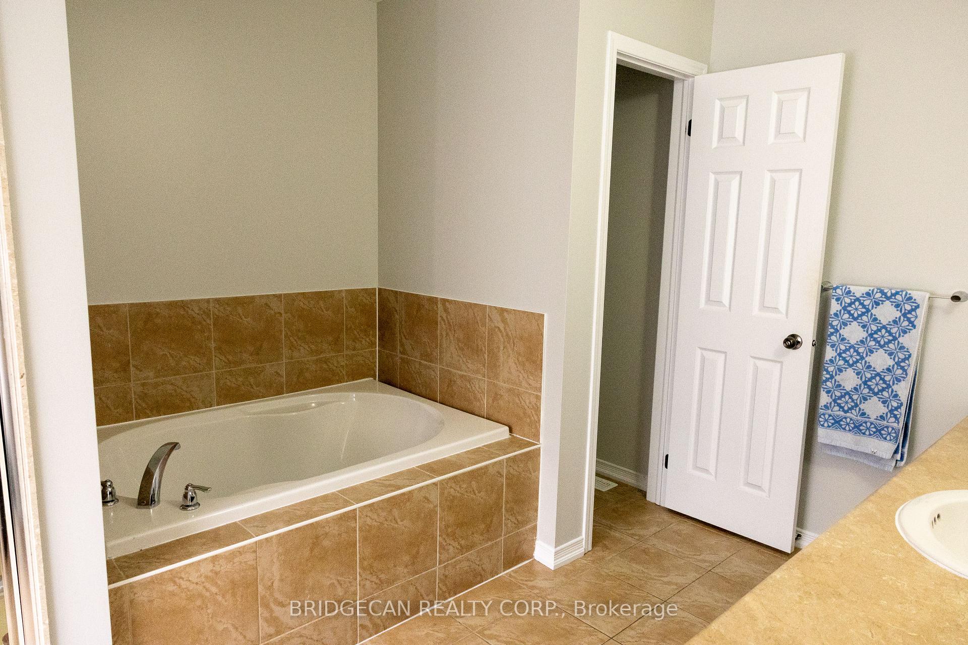 Photo 38 of 20 Gillespie Drive, Brantford, Empire South — HOMEH