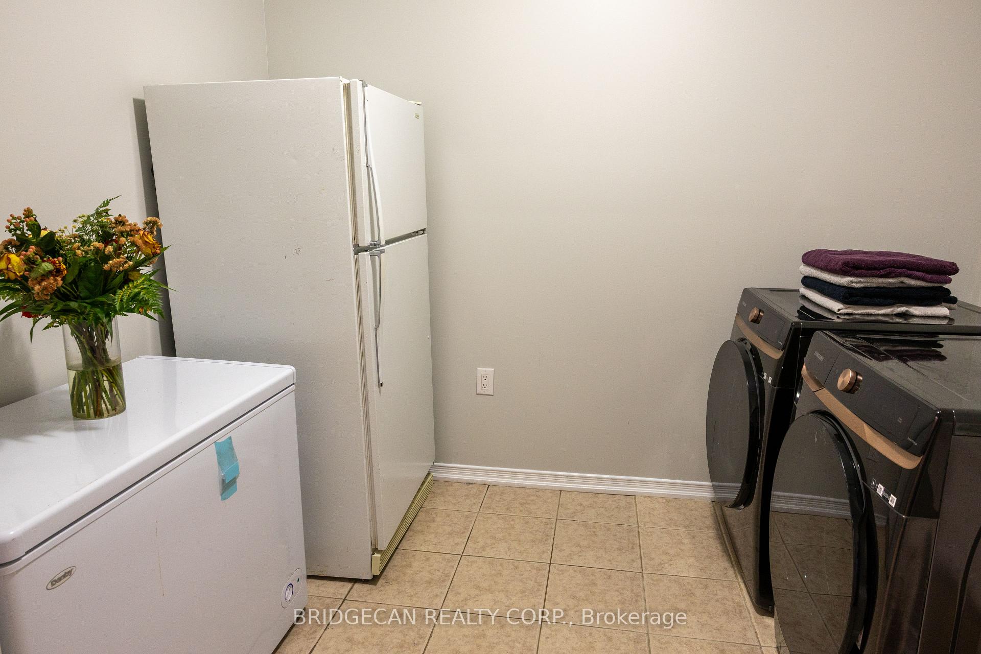 Photo 47 of 20 Gillespie Drive, Brantford, Empire South — HOMEH