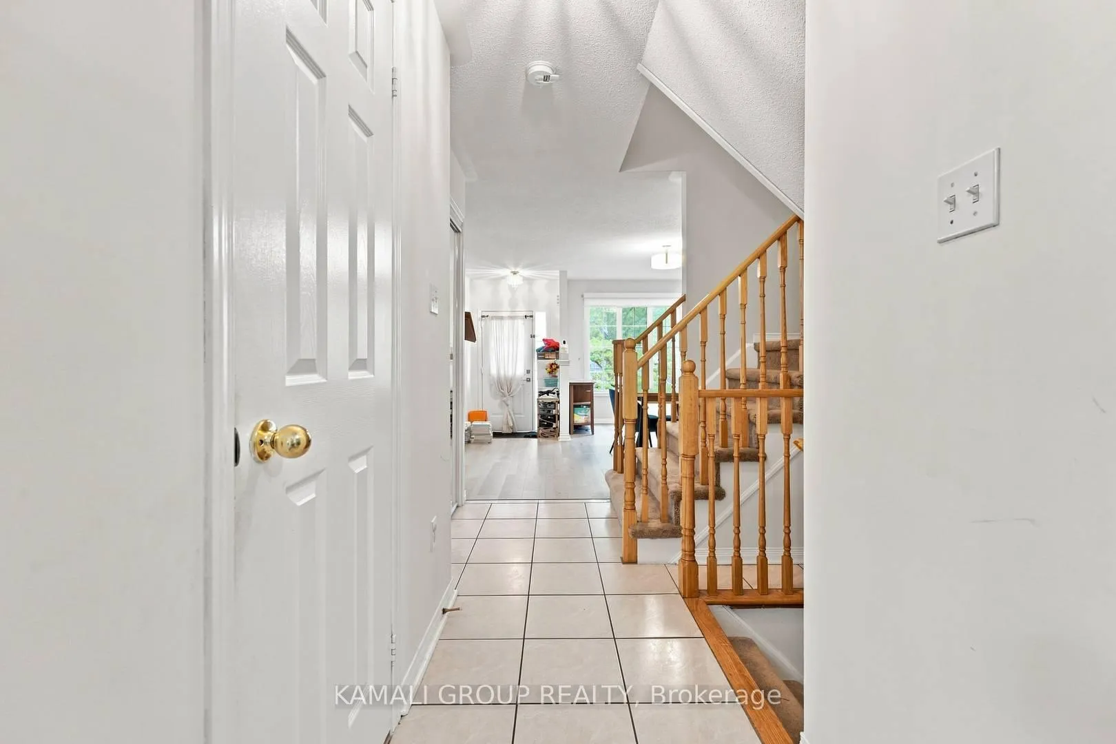 Photo 10 of 300 Flagstone Way, Newmarket, Woodland Hill — HOMEH