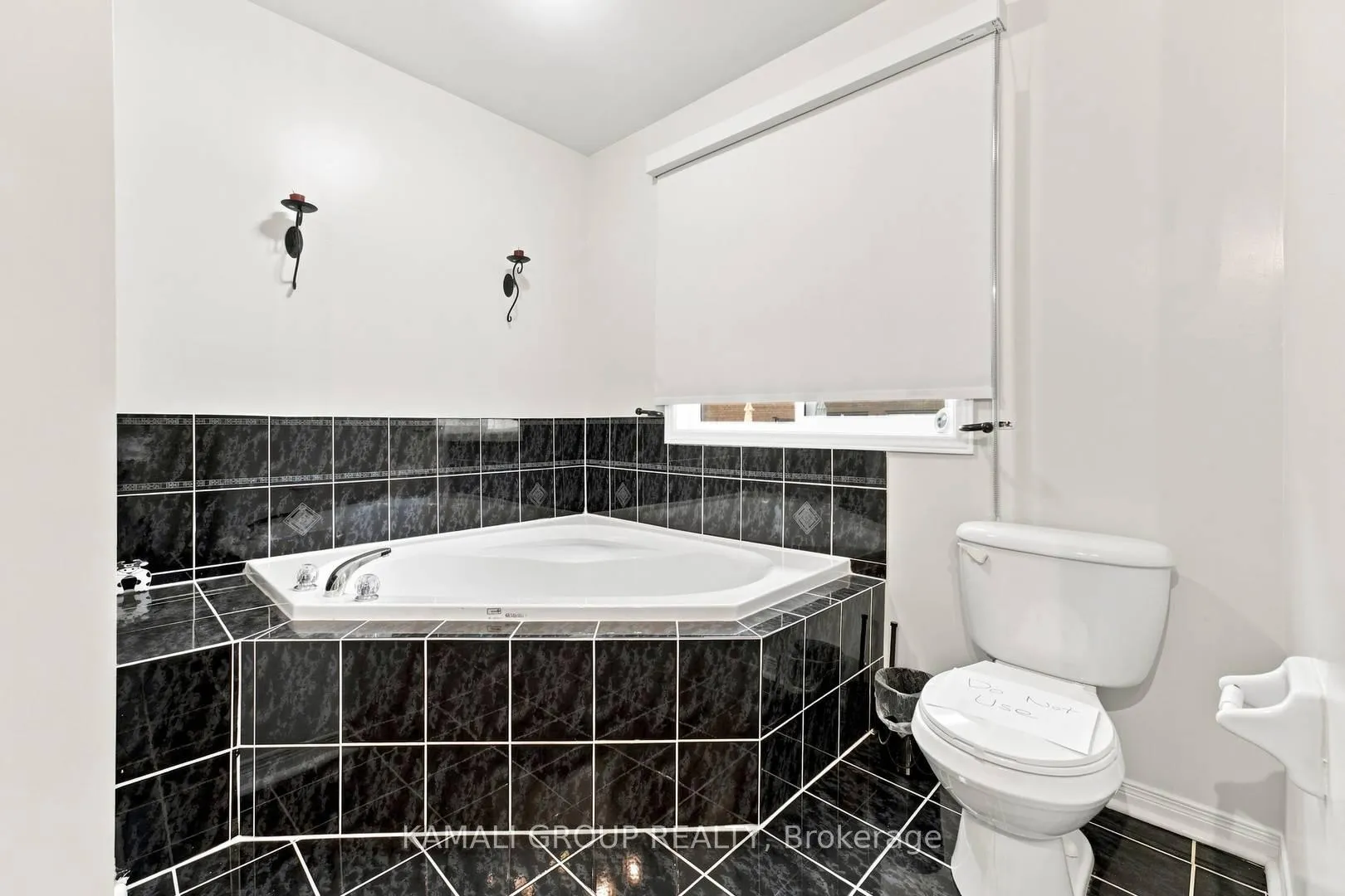 Photo 20 of 300 Flagstone Way, Newmarket, Woodland Hill — HOMEH