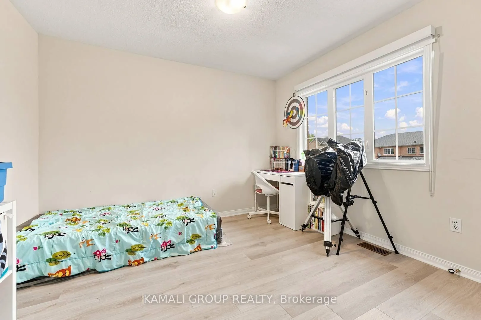Photo 21 of 300 Flagstone Way, Newmarket, Woodland Hill — HOMEH