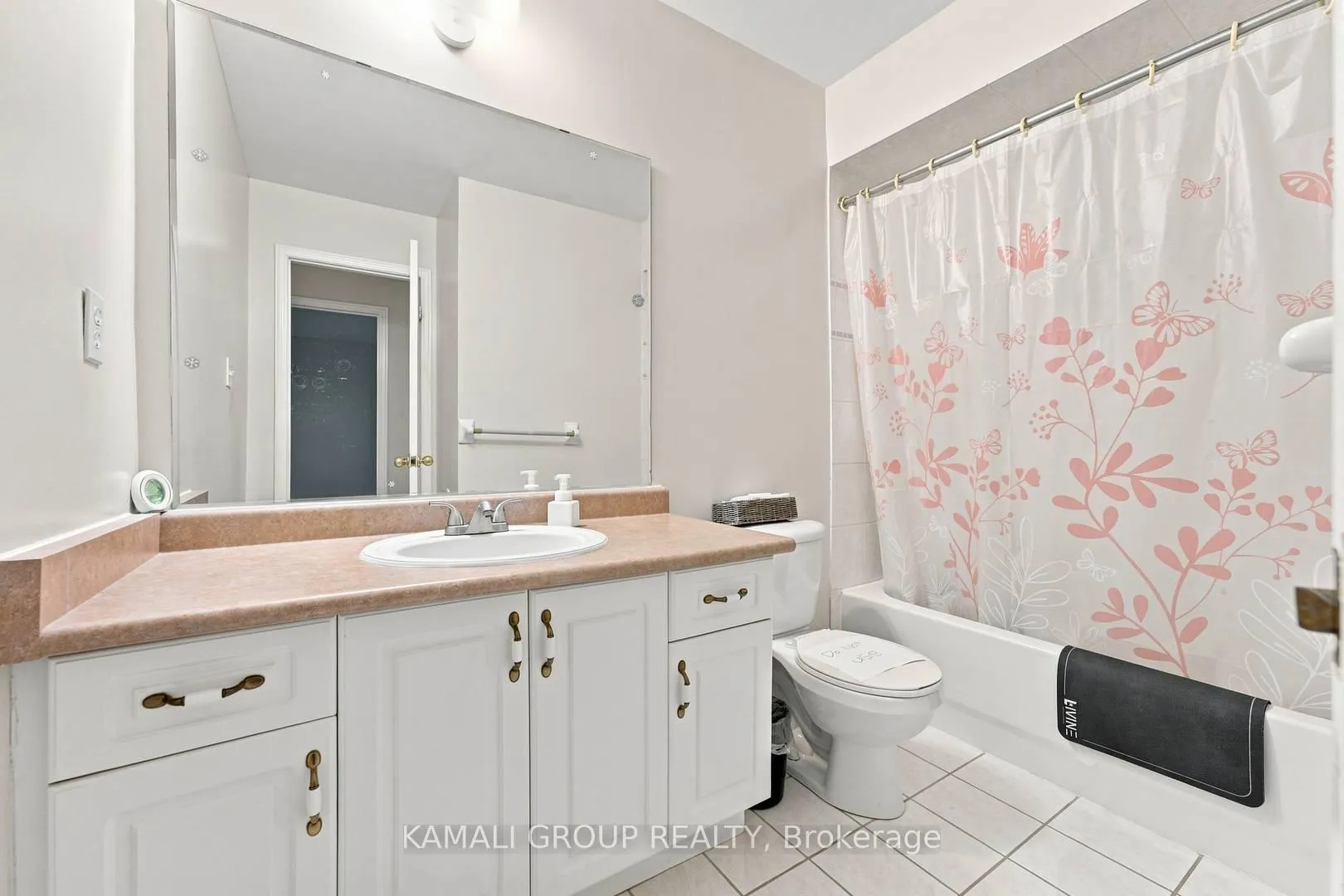 Photo 23 of 300 Flagstone Way, Newmarket, Woodland Hill — HOMEH
