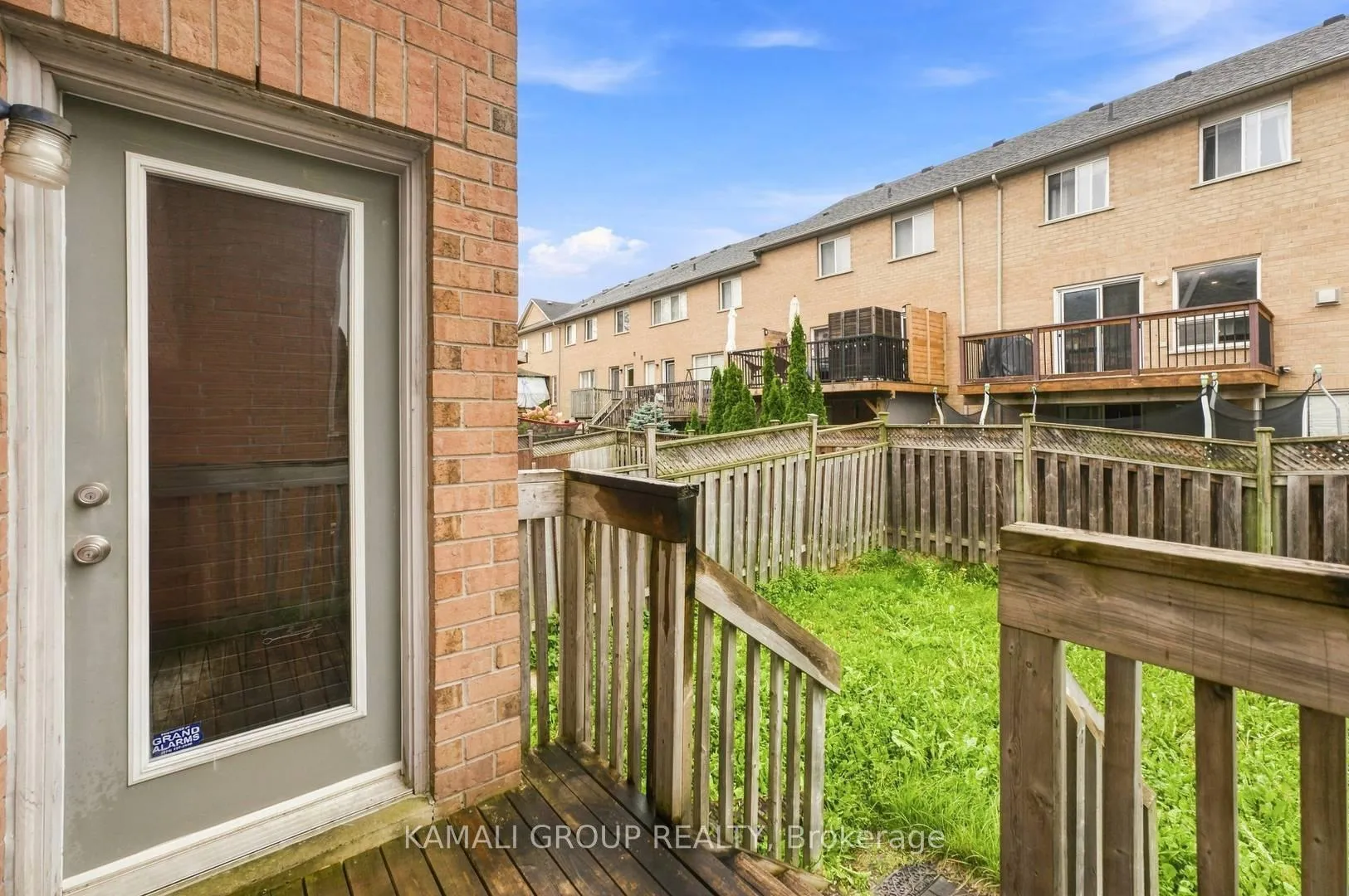 Photo 26 of 300 Flagstone Way, Newmarket, Woodland Hill — HOMEH