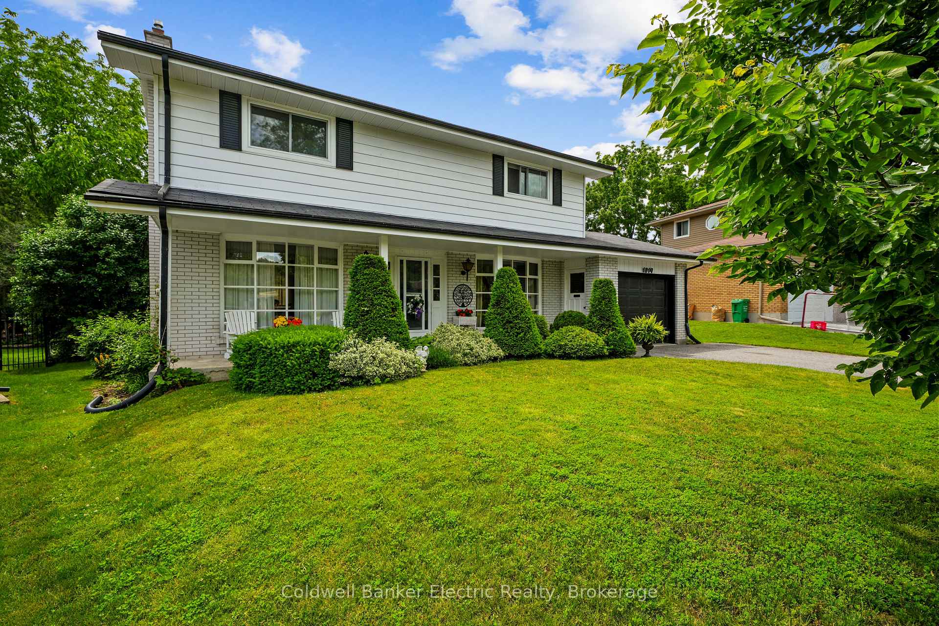 Photo 2 of 1219 Edmison Drive, Peterborough, Northcrest Ward 5 — HOMEH