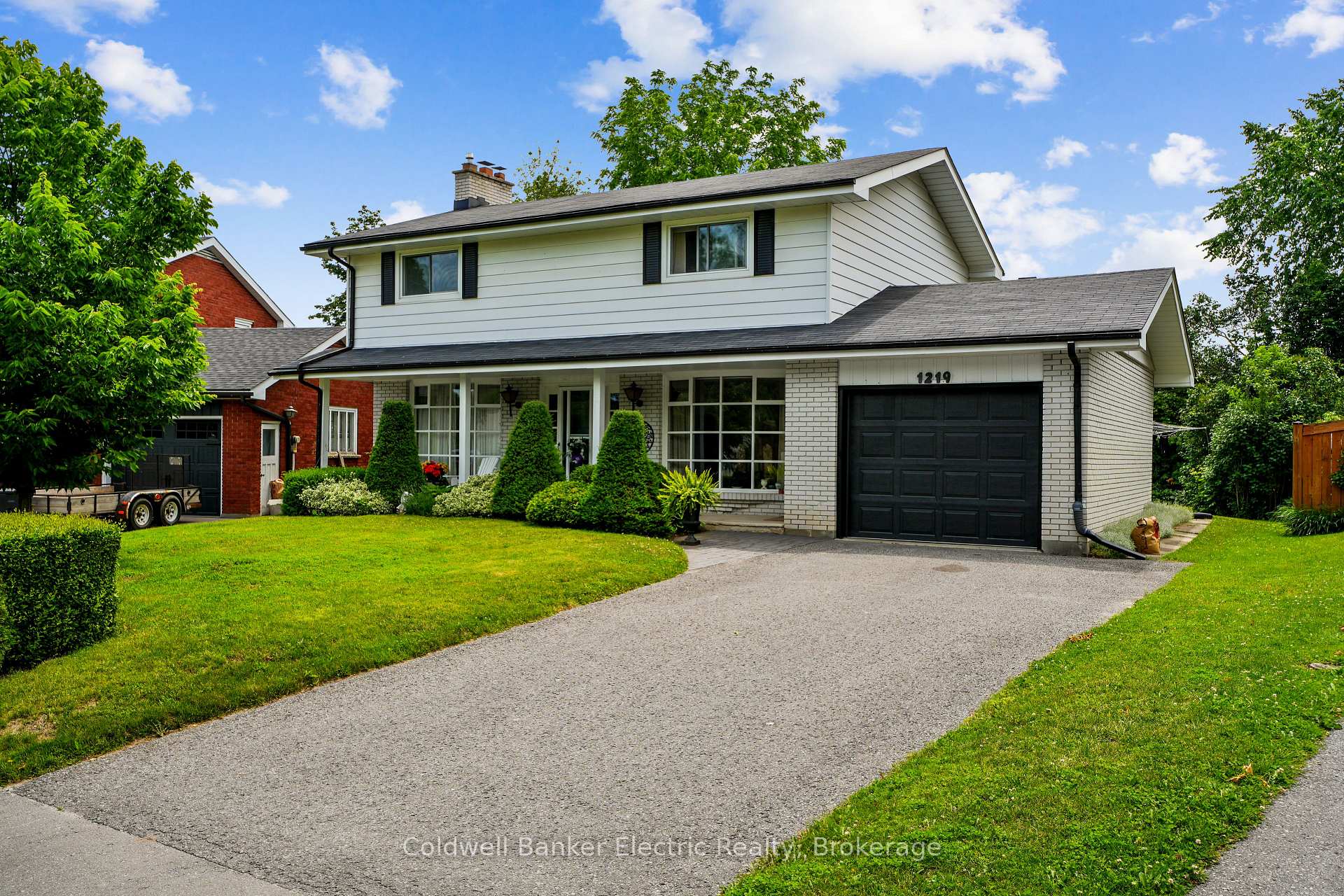 Photo 3 of 1219 Edmison Drive, Peterborough, Northcrest Ward 5 — HOMEH
