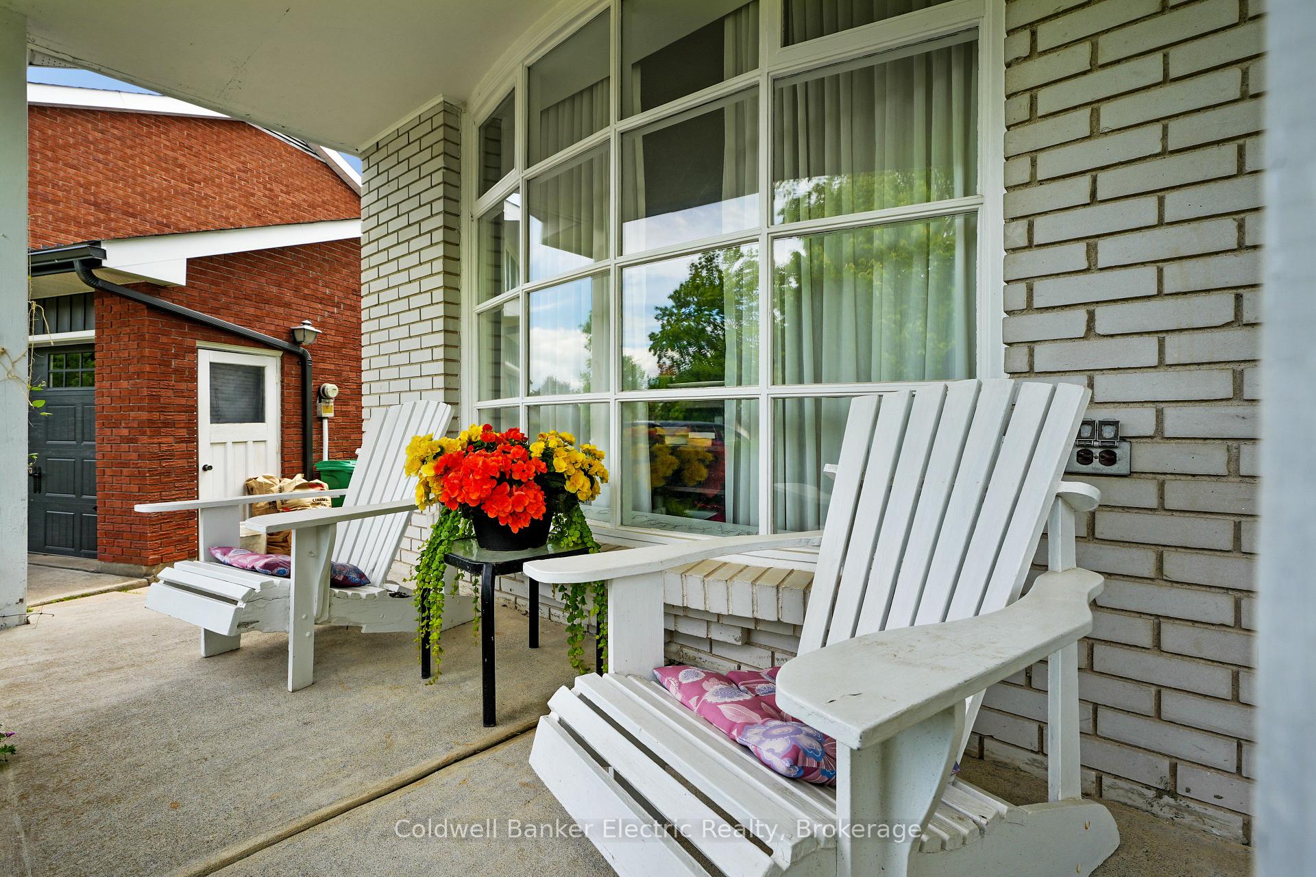 Photo 5 of 1219 Edmison Drive, Peterborough, Northcrest Ward 5 — HOMEH